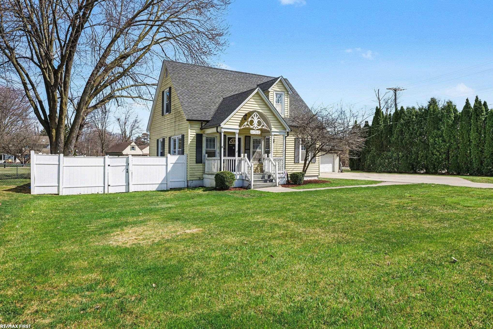 37810 Lanse Creuse Street, Harrison Twp, MI, 48045