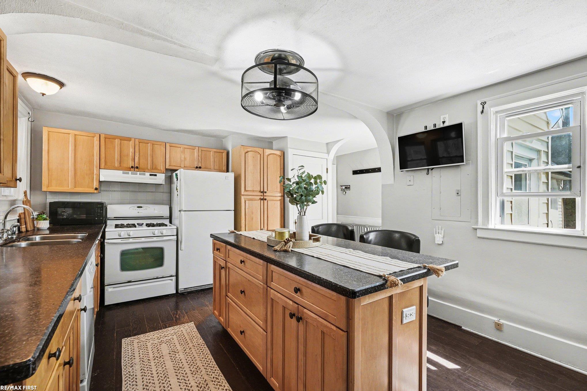 37810 Lanse Creuse Street, Harrison Twp, MI, 48045