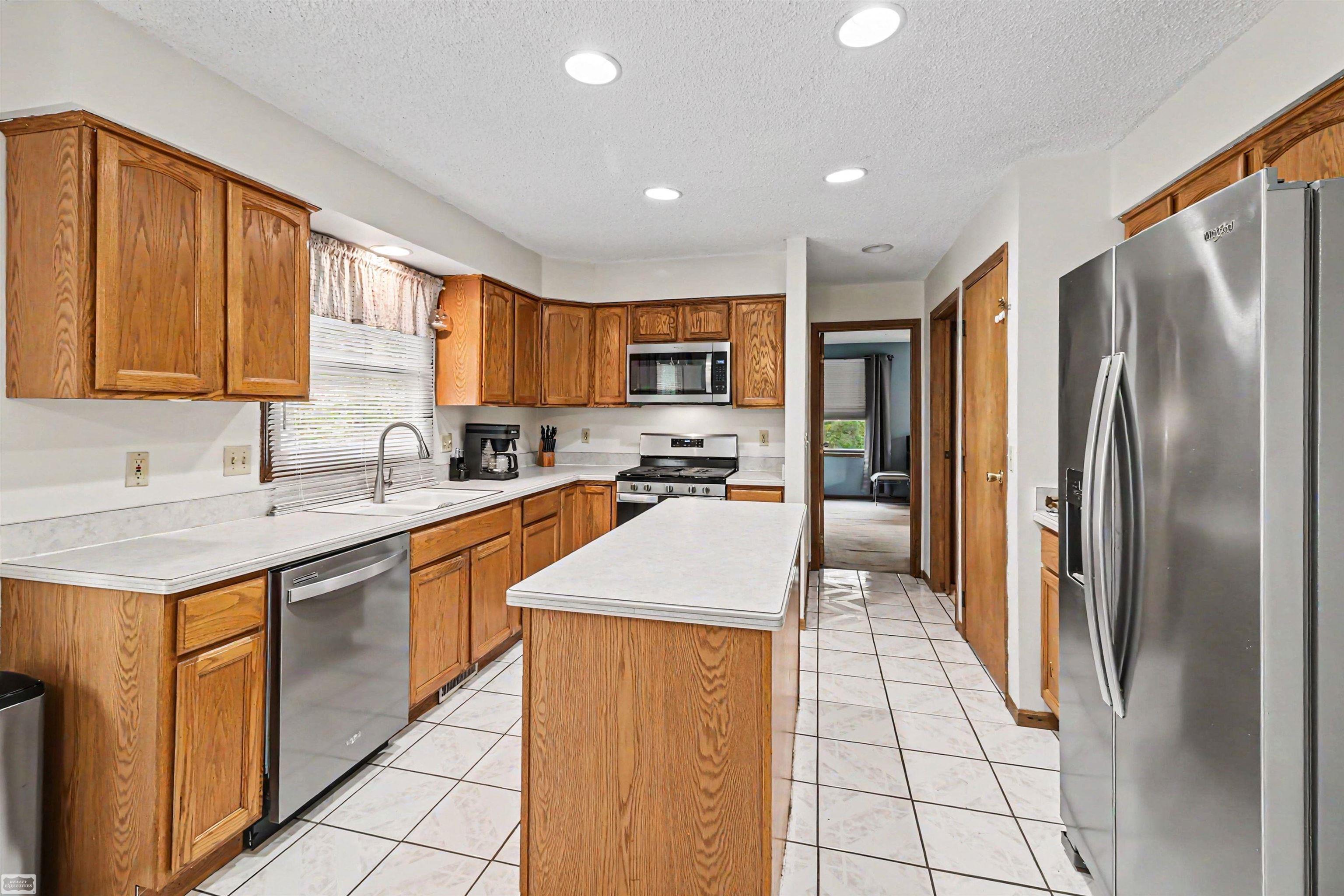 8978 Hidden Lake Drive, Howell, MI, 48855
