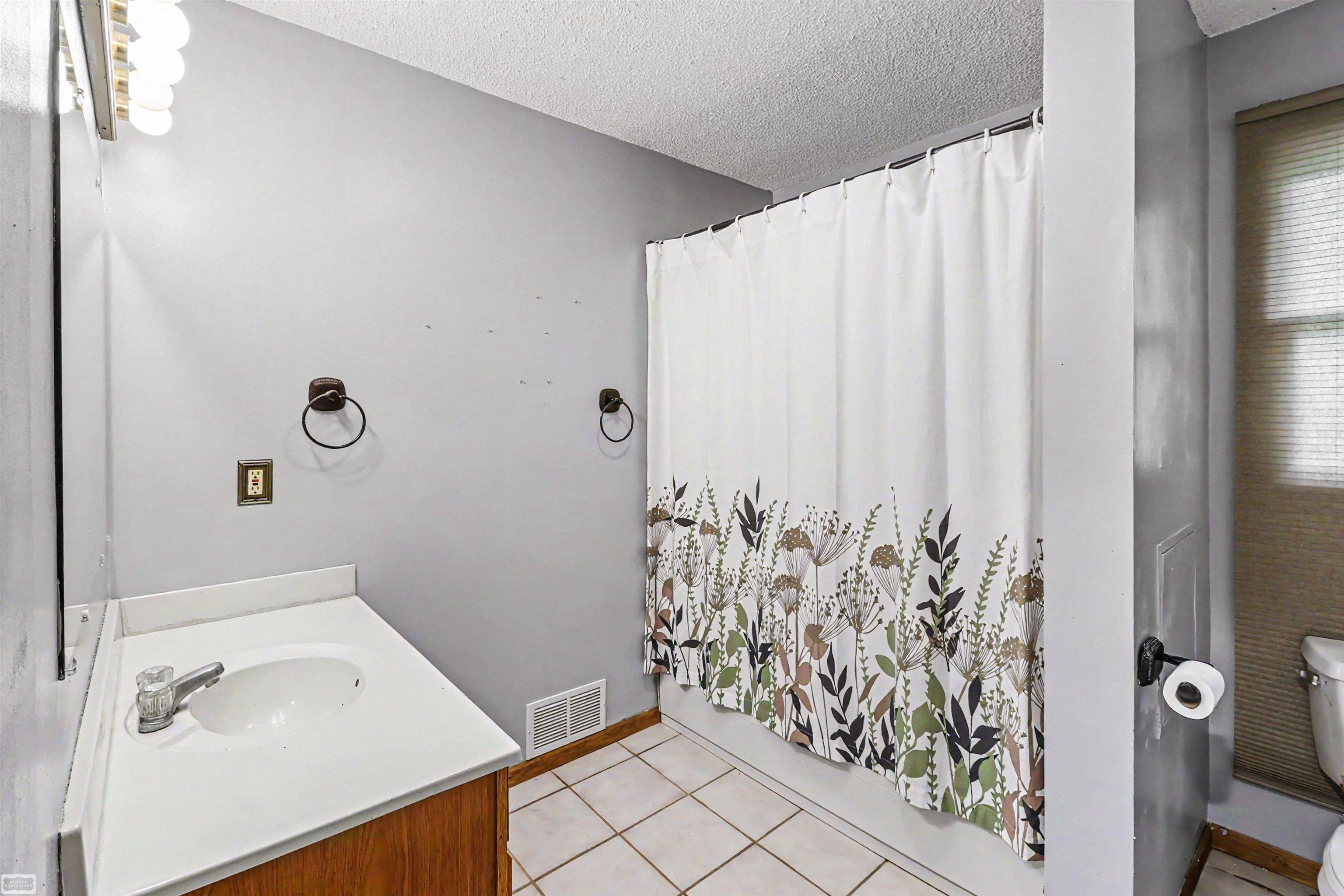 8978 Hidden Lake Drive, Howell, MI, 48855