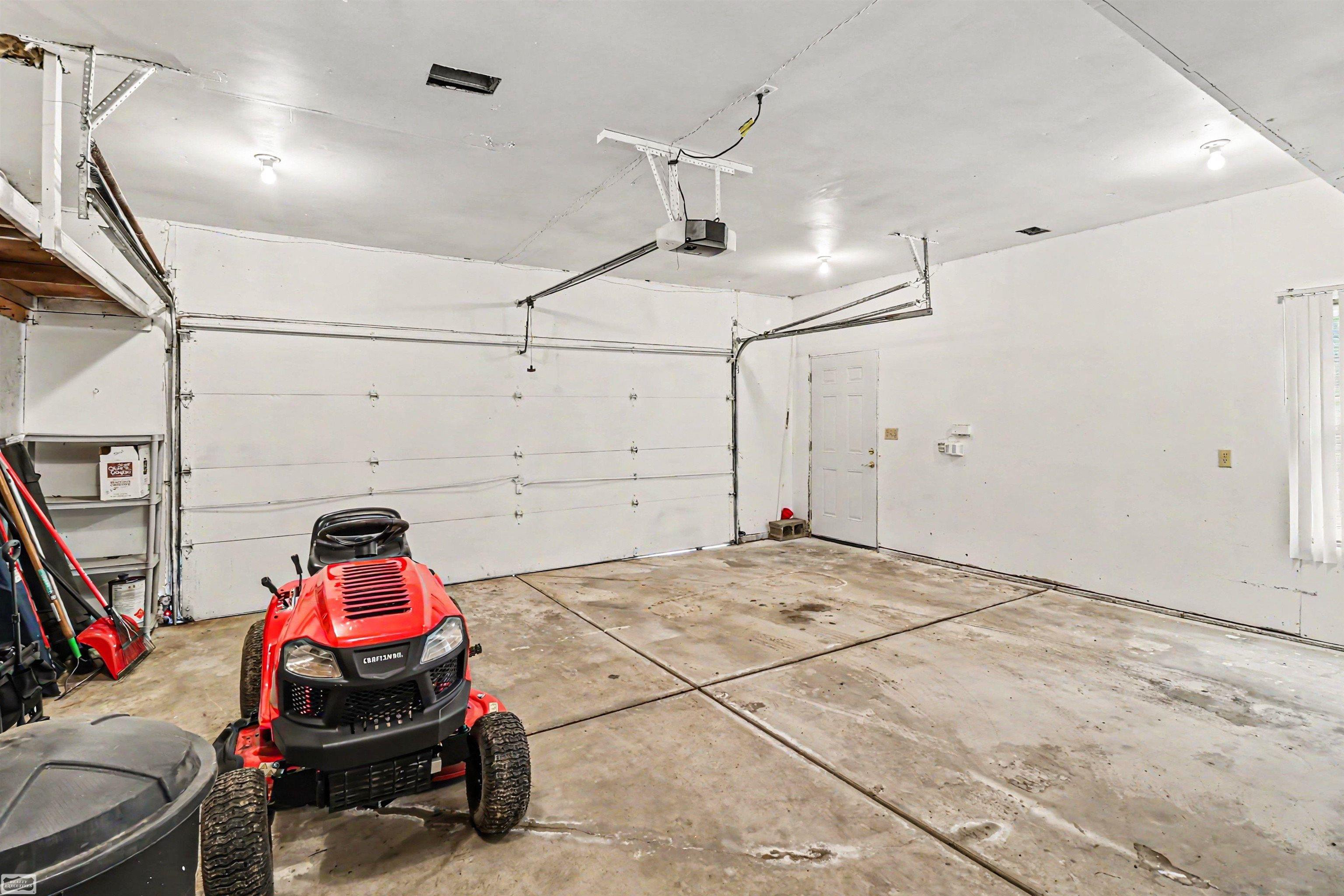 8978 Hidden Lake Drive, Howell, MI, 48855