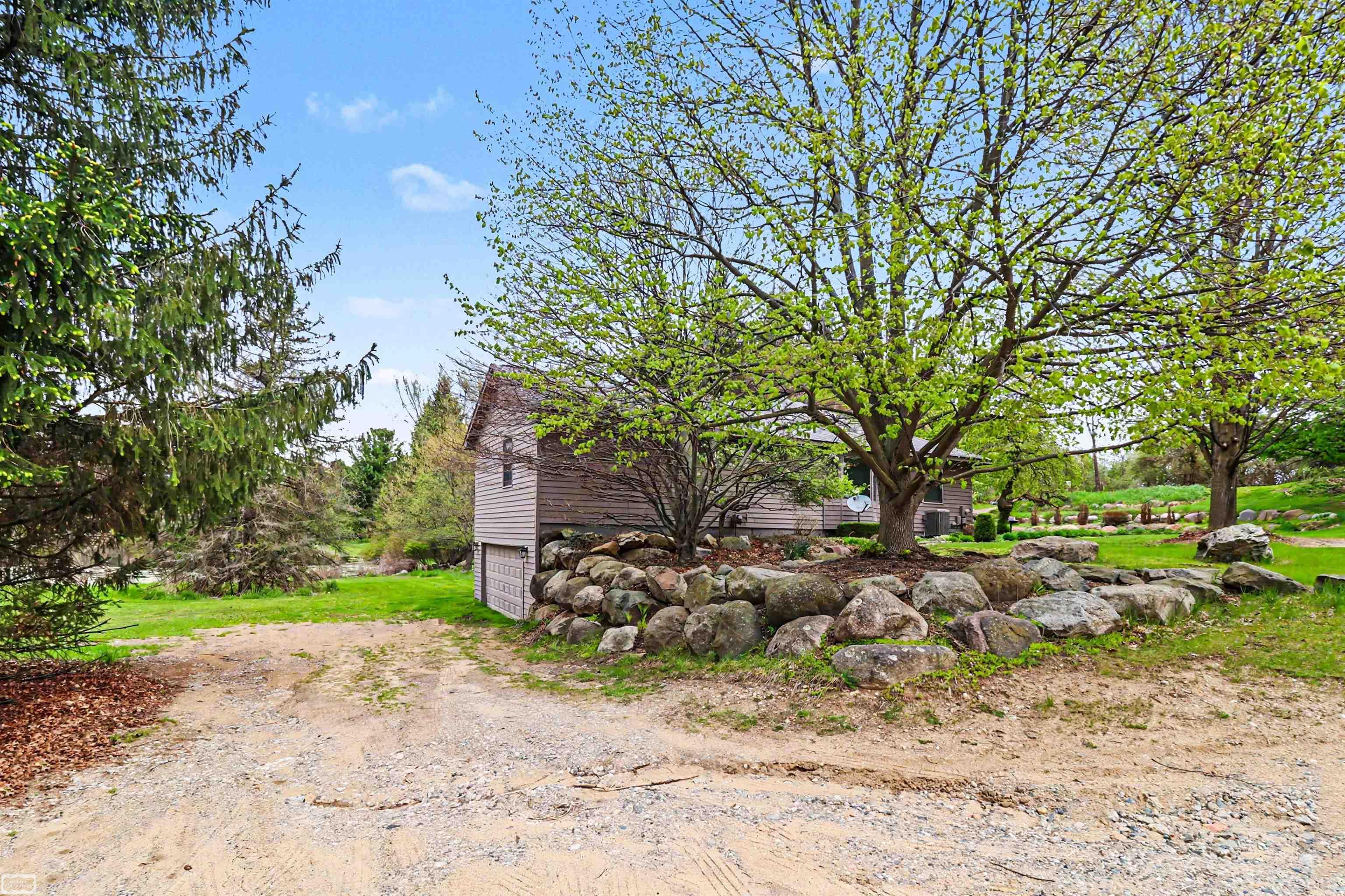8978 Hidden Lake Drive, Howell, MI, 48855
