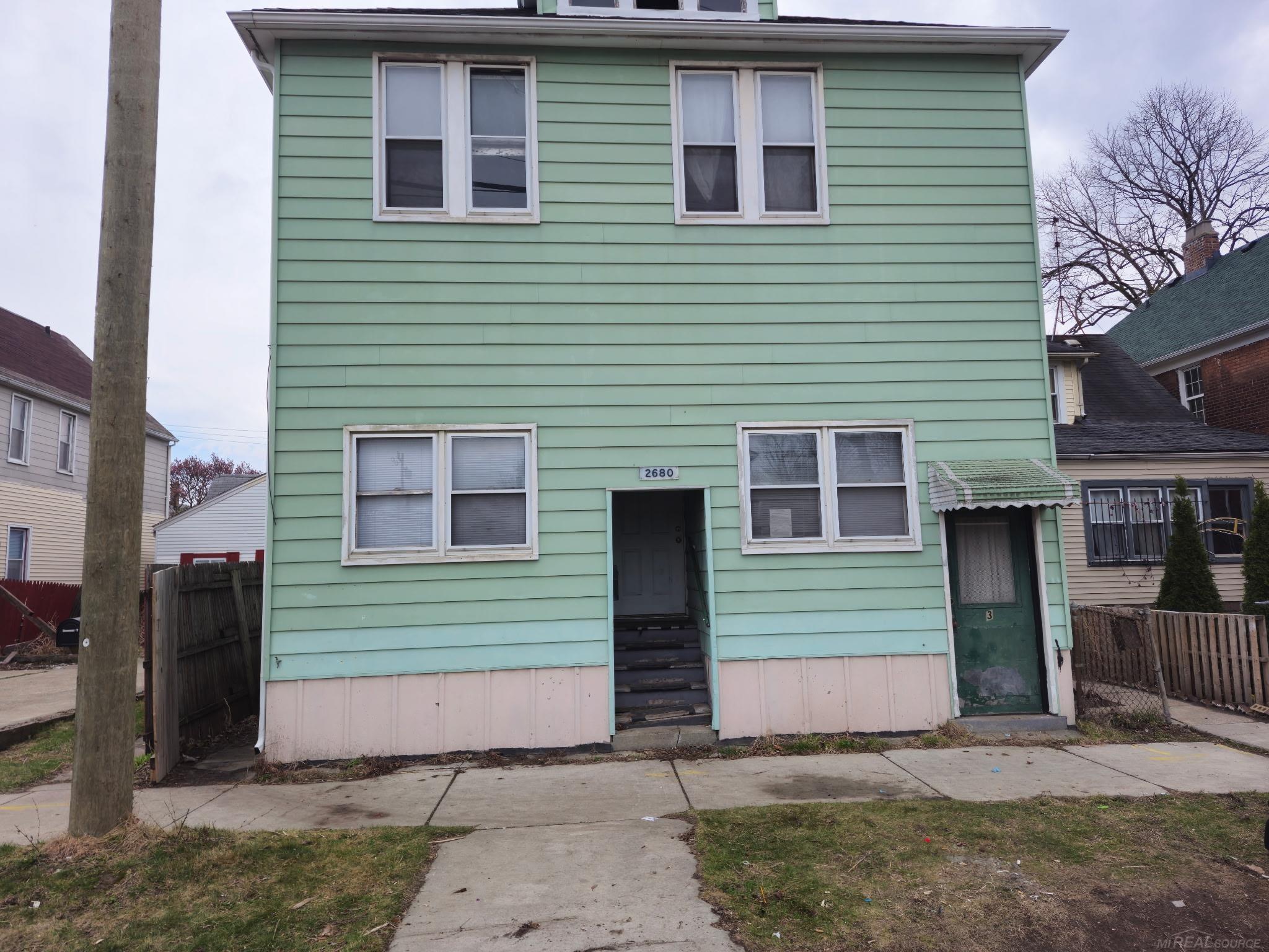 2680 Carpenter Street, Hamtramck, MI, 48212