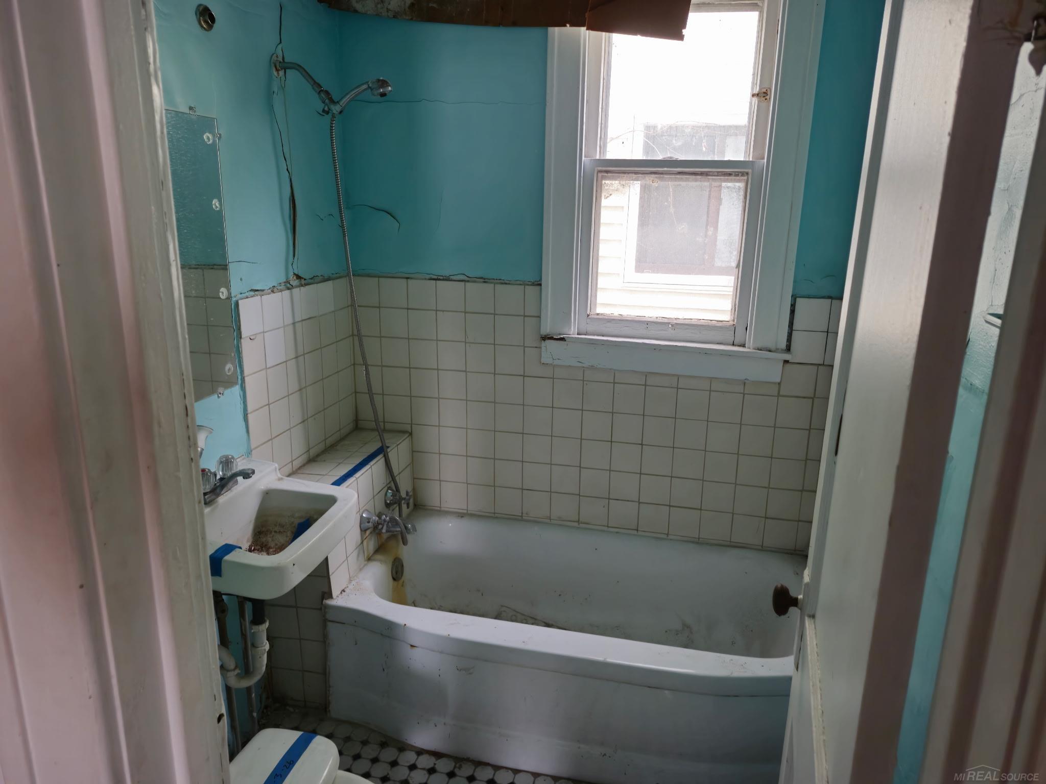 2680 Carpenter Street, Hamtramck, MI, 48212