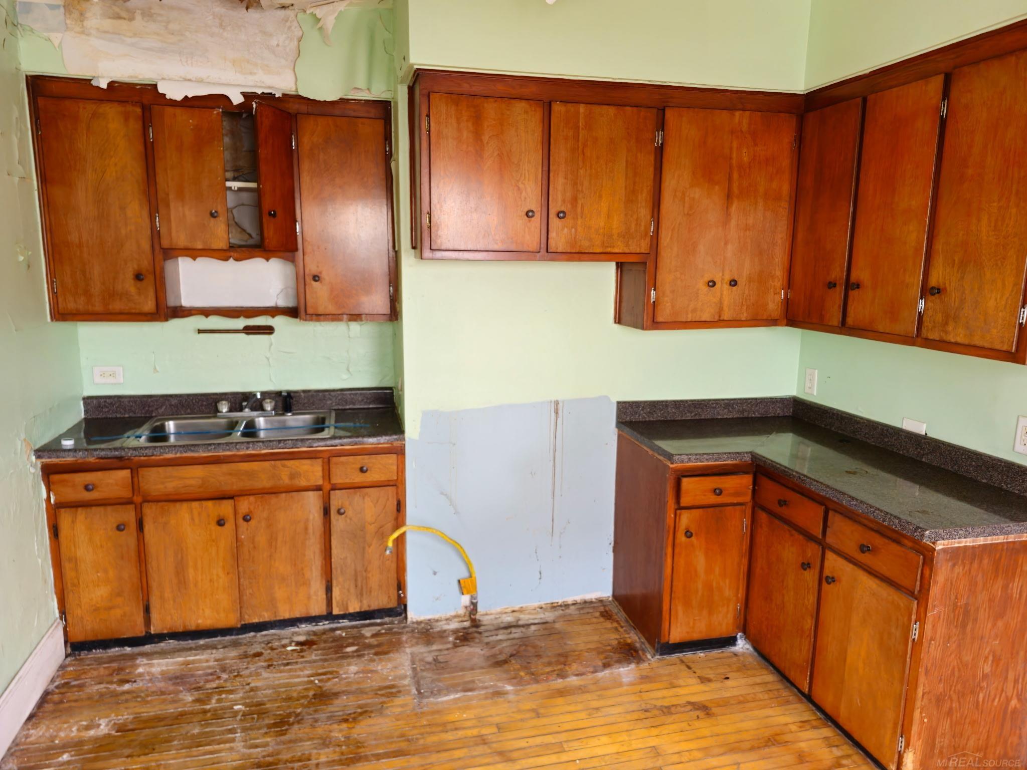 2680 Carpenter Street, Hamtramck, MI, 48212