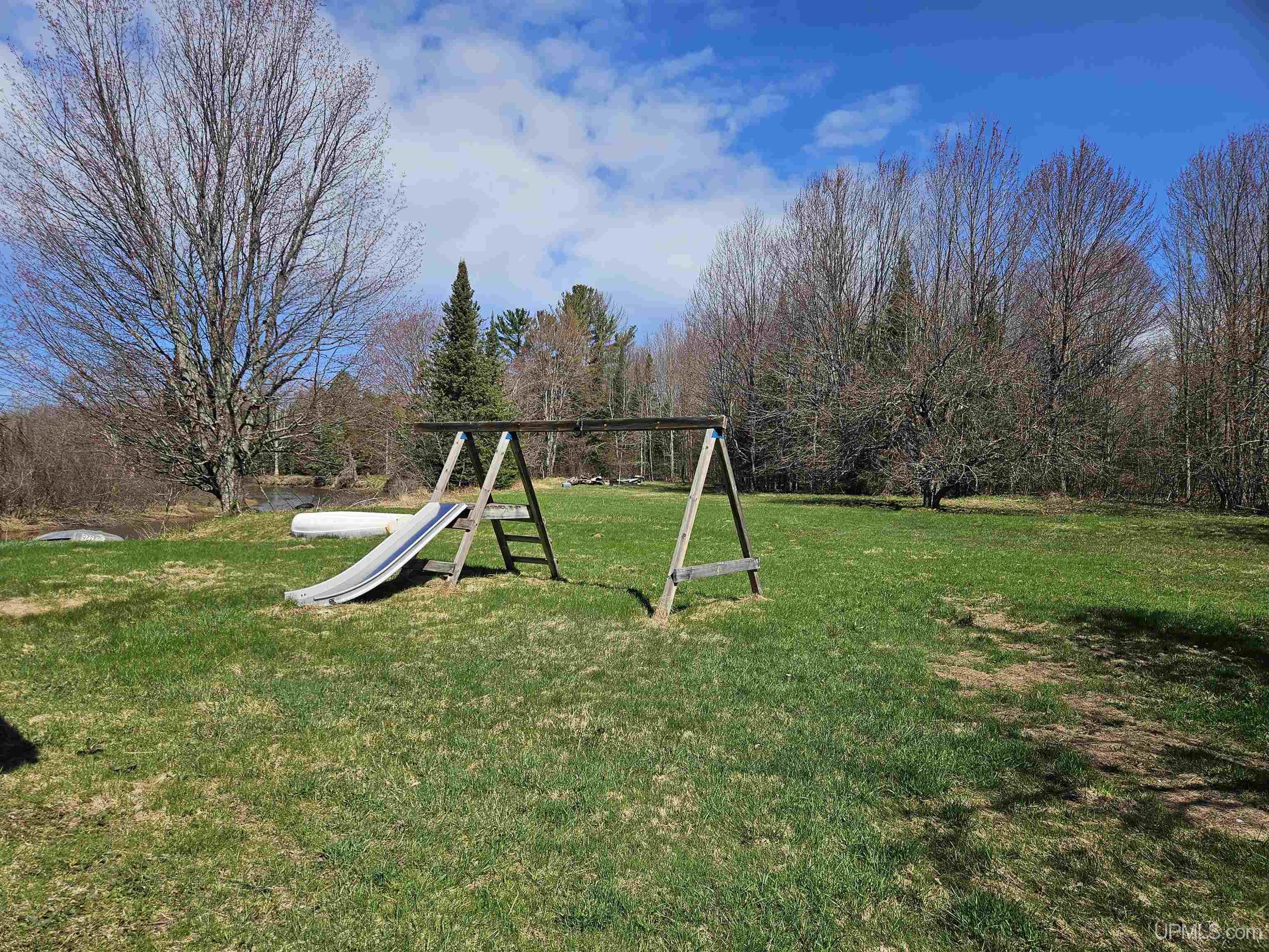 16672 Lakeshore Drive, Ontonagon, MI, 49953