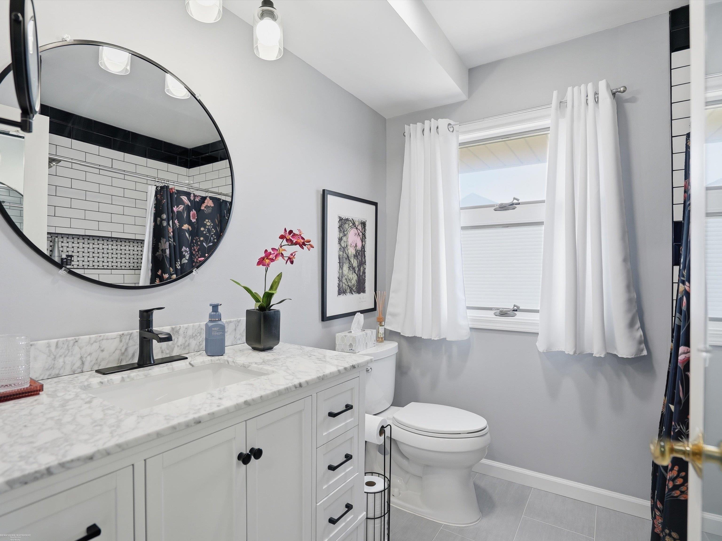 22445 Lange Street, Saint Clair Shores, MI, 48080