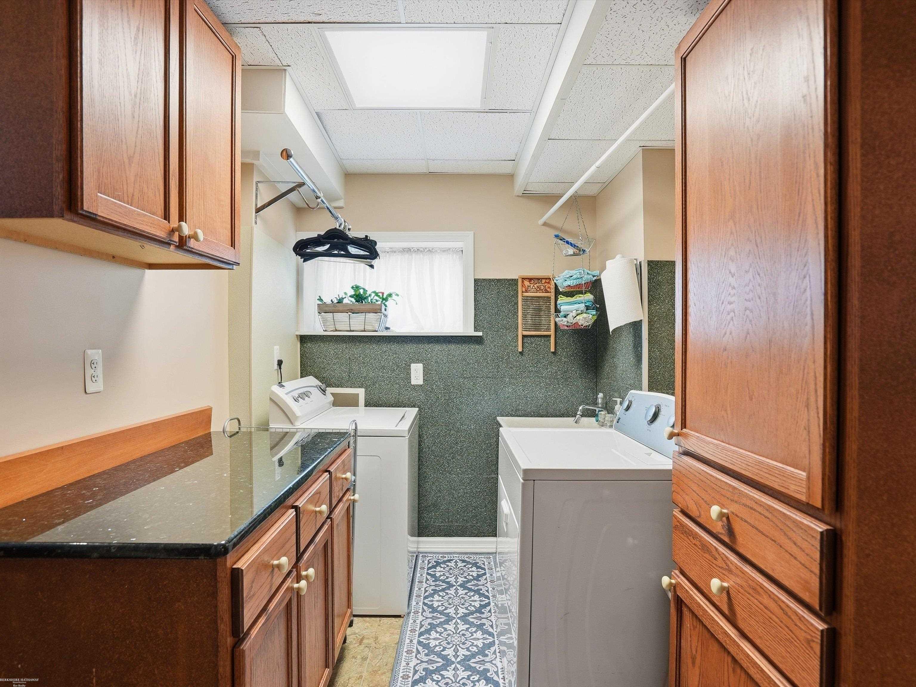 22445 Lange Street, Saint Clair Shores, MI, 48080