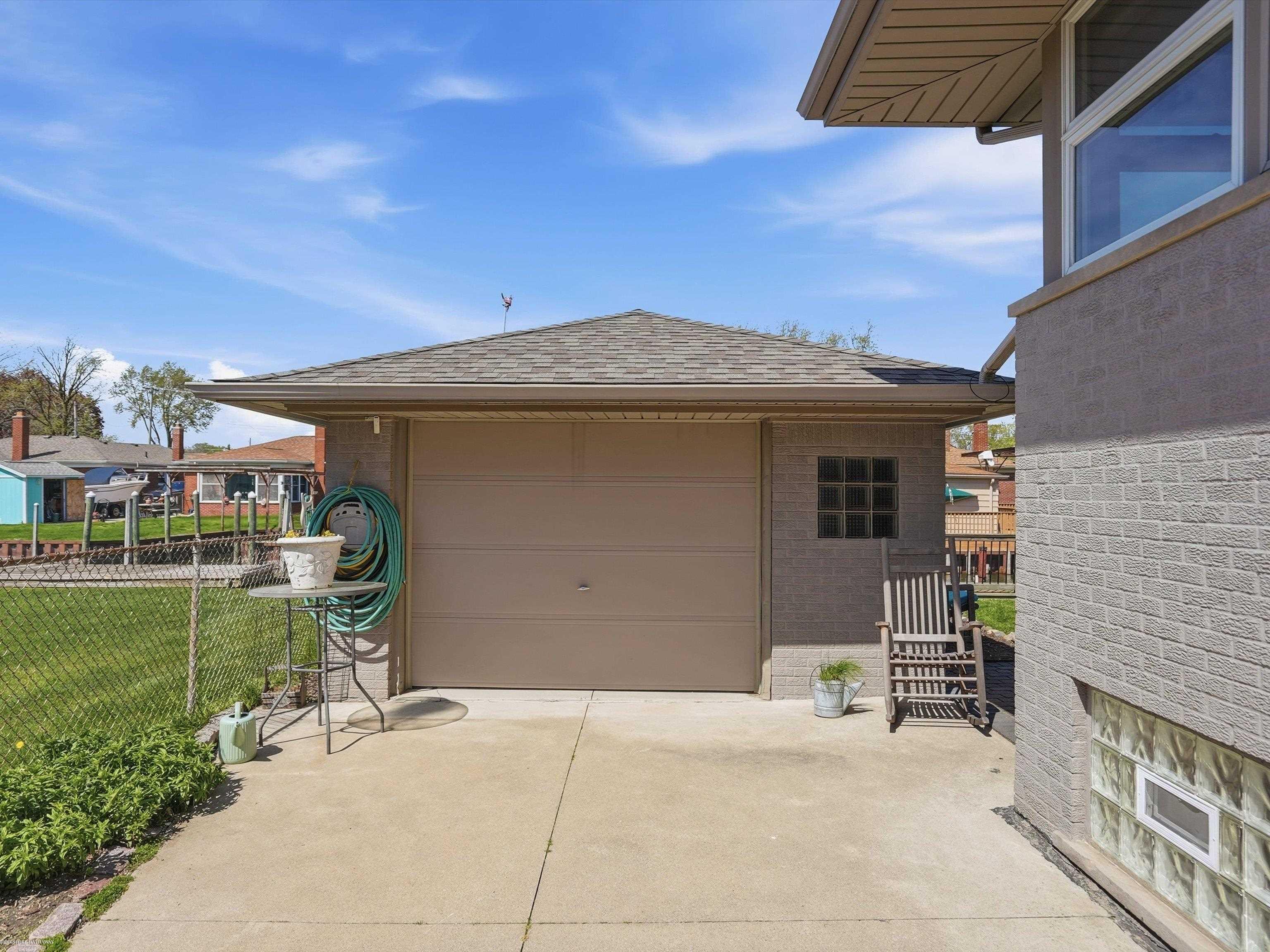 22445 Lange Street, Saint Clair Shores, MI, 48080