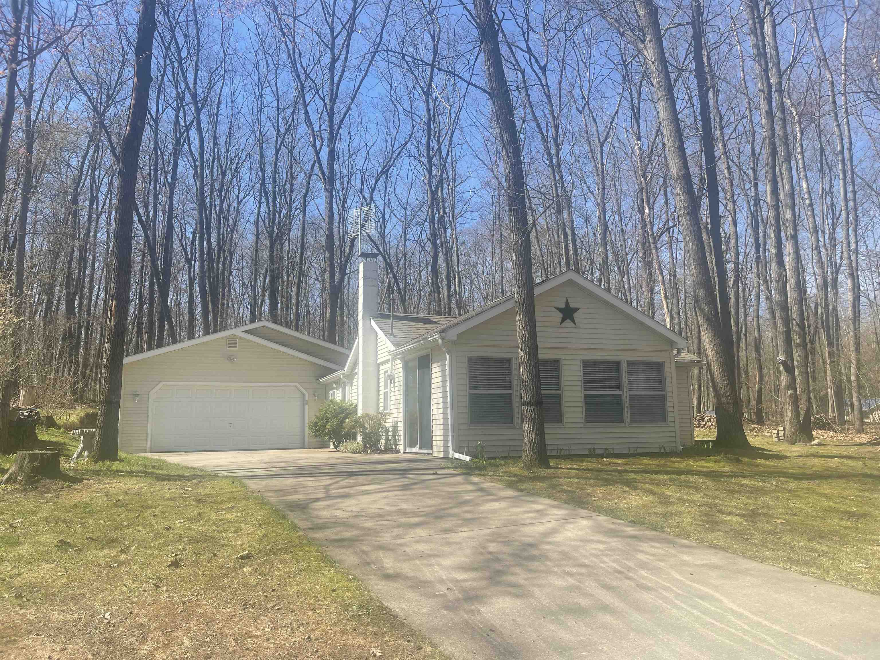742 Bungo Lake Road, Harrison, MI, 48625