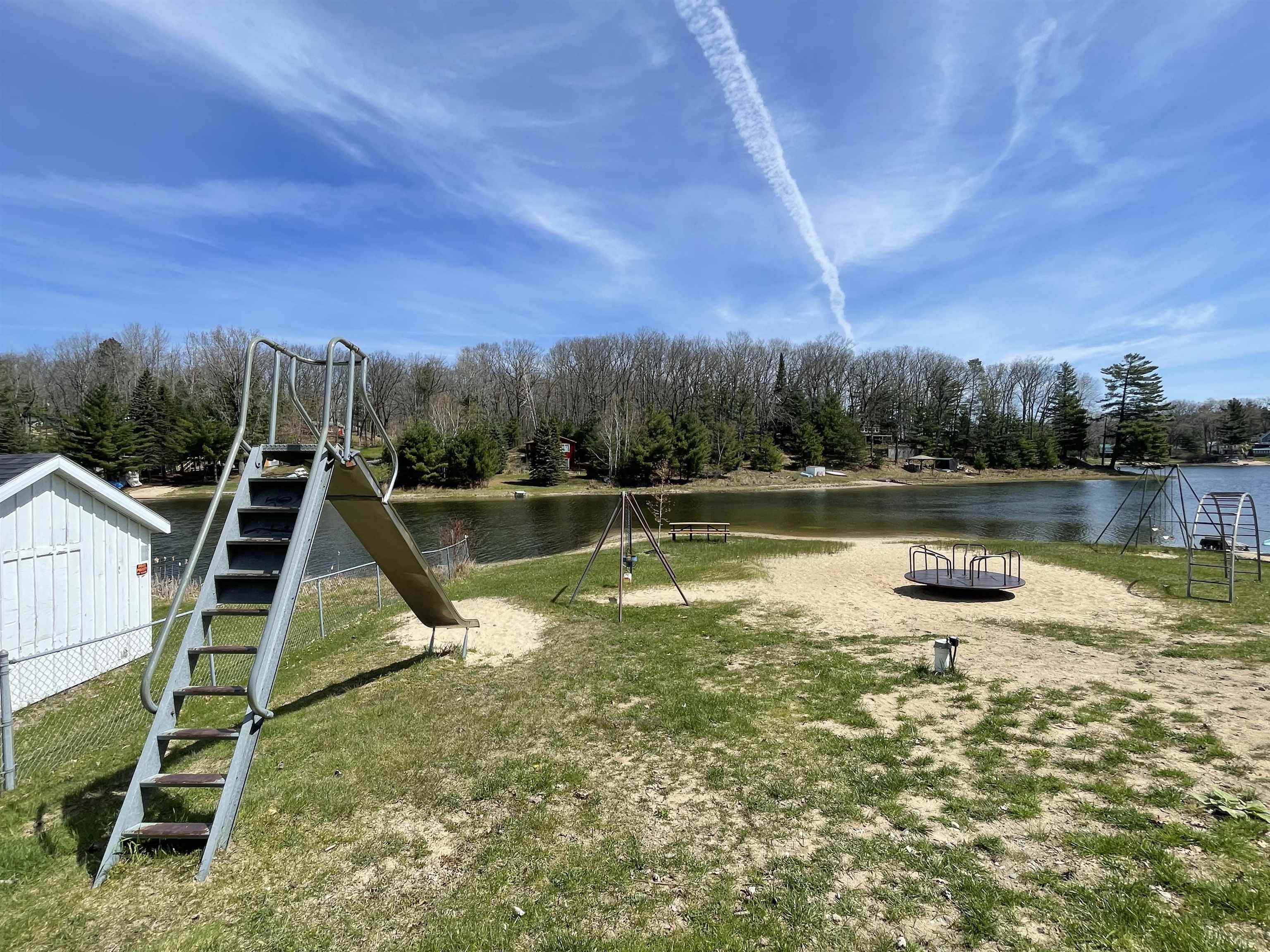 742 Bungo Lake Road, Harrison, MI, 48625