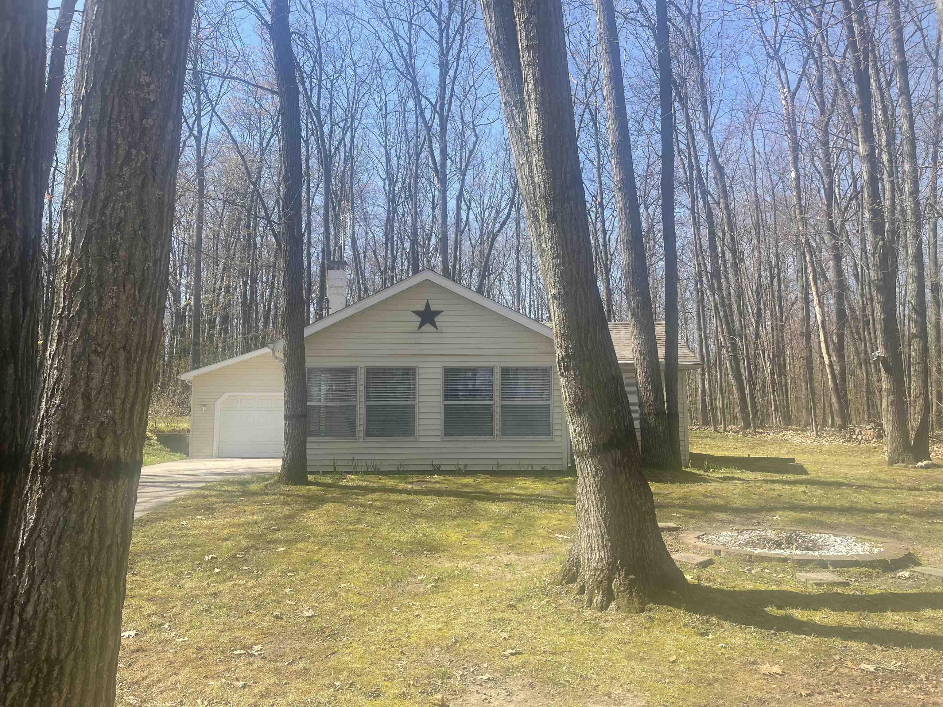 742 Bungo Lake Road, Harrison, MI, 48625