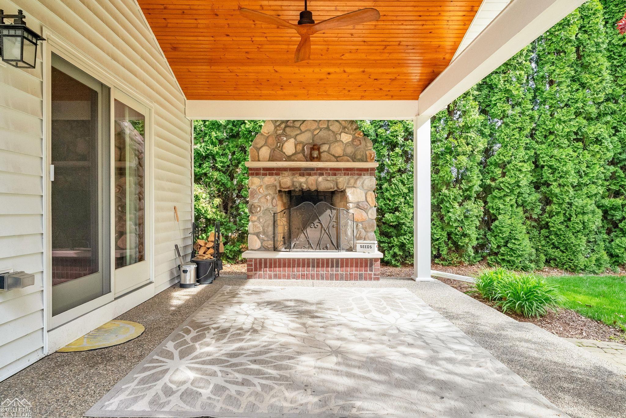 5409 Vista Belle Court, East China, MI, 48054