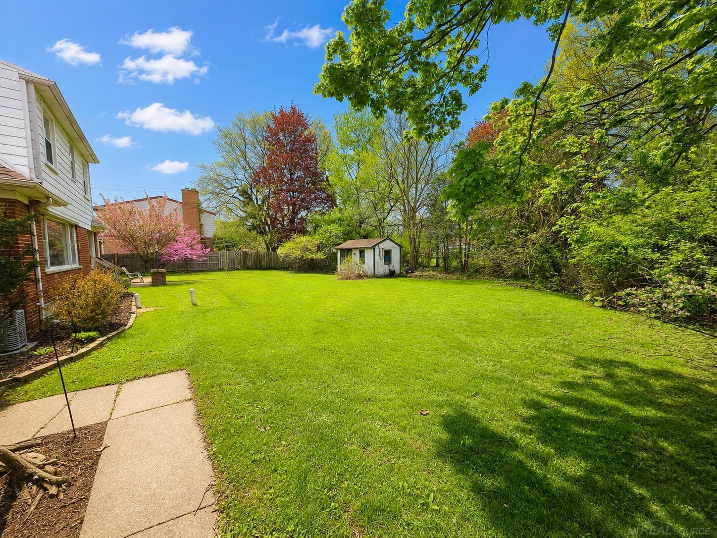 18139 Avilla Boulevard, Lathrup Village, MI, 48076