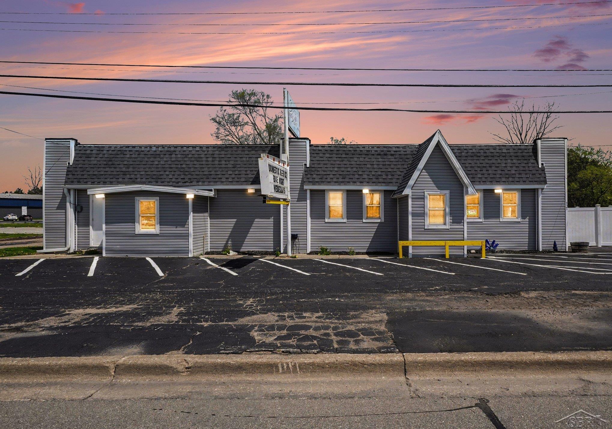 5463 Dixie Highway, Saginaw, MI, 48601