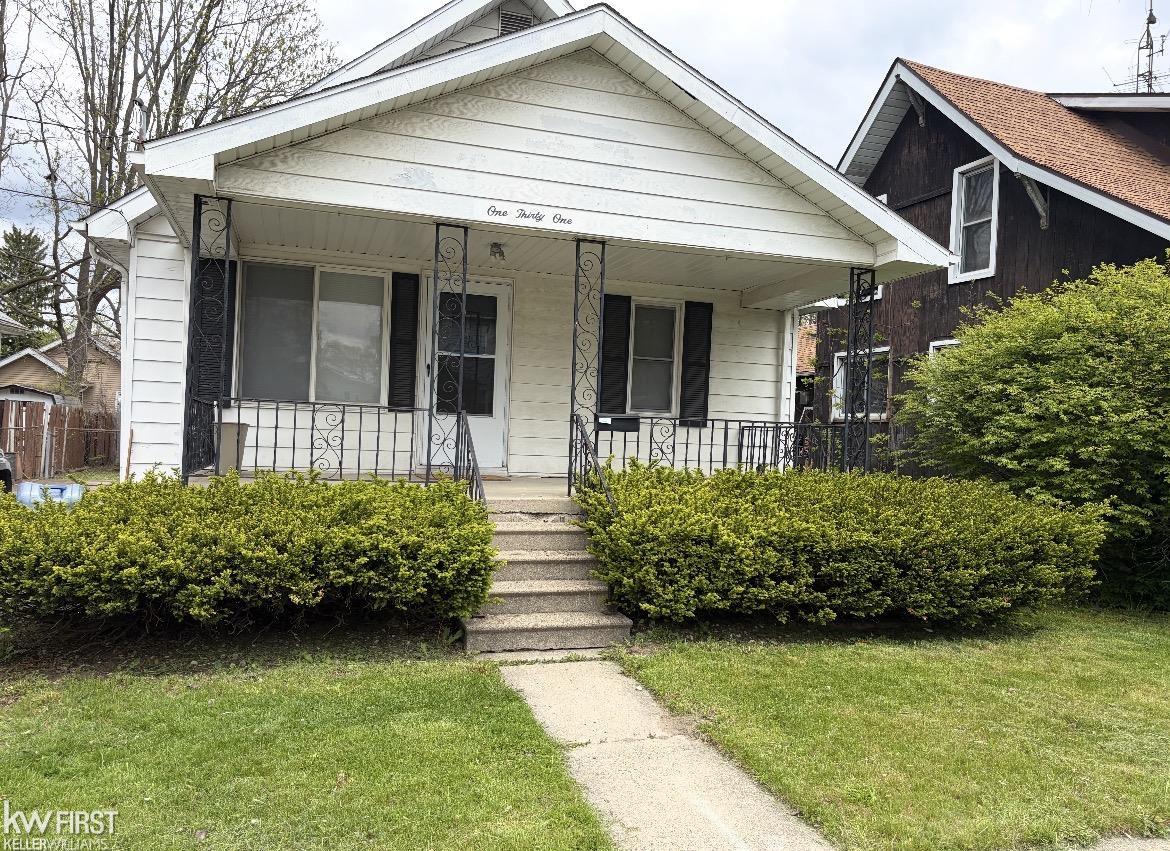131 E Lakeview Avenue, Flint, MI, 48503-4152