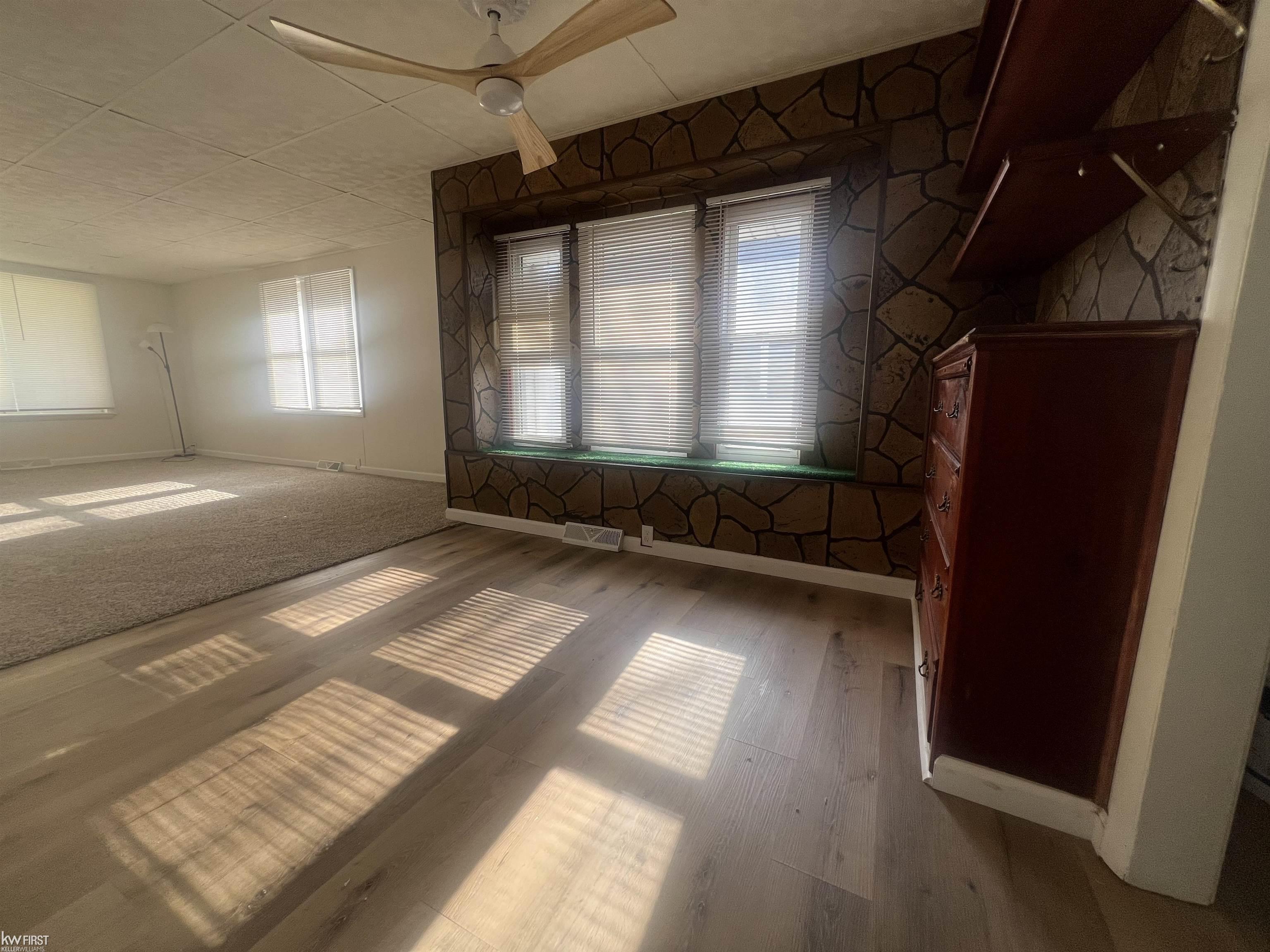 131 E Lakeview Avenue, Flint, MI, 48503-4152