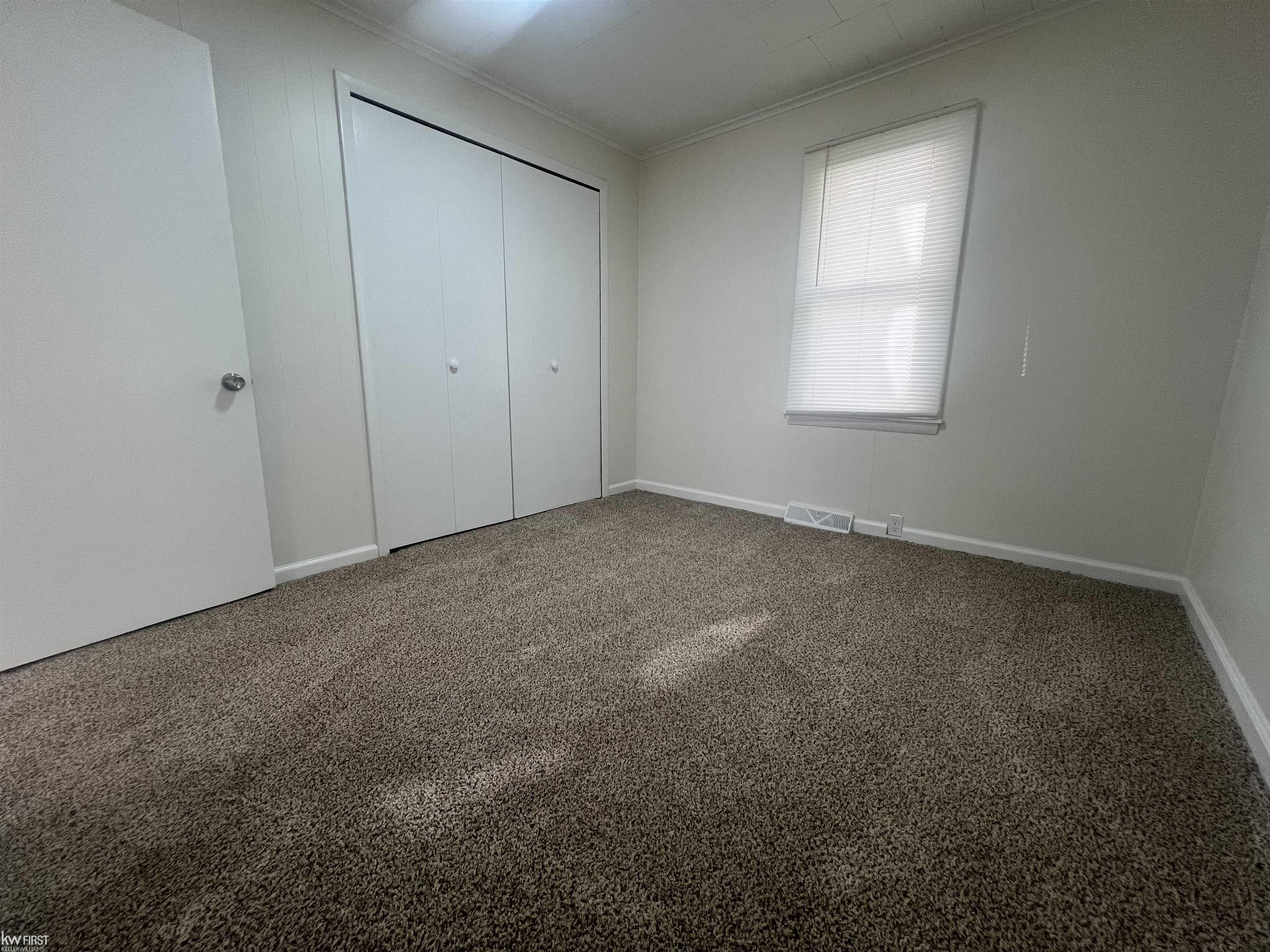 131 E Lakeview Avenue, Flint, MI, 48503-4152