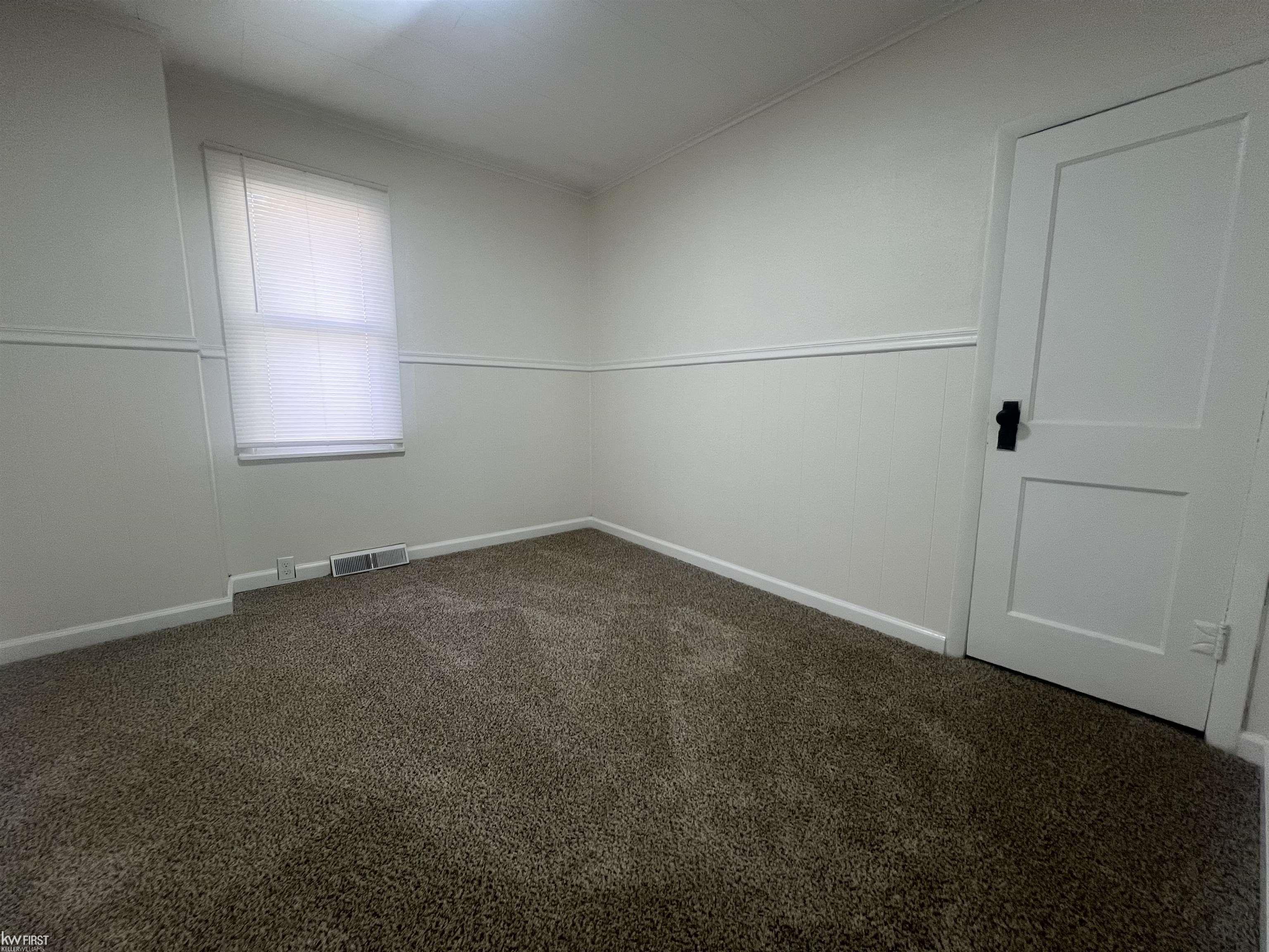 131 E Lakeview Avenue, Flint, MI, 48503-4152
