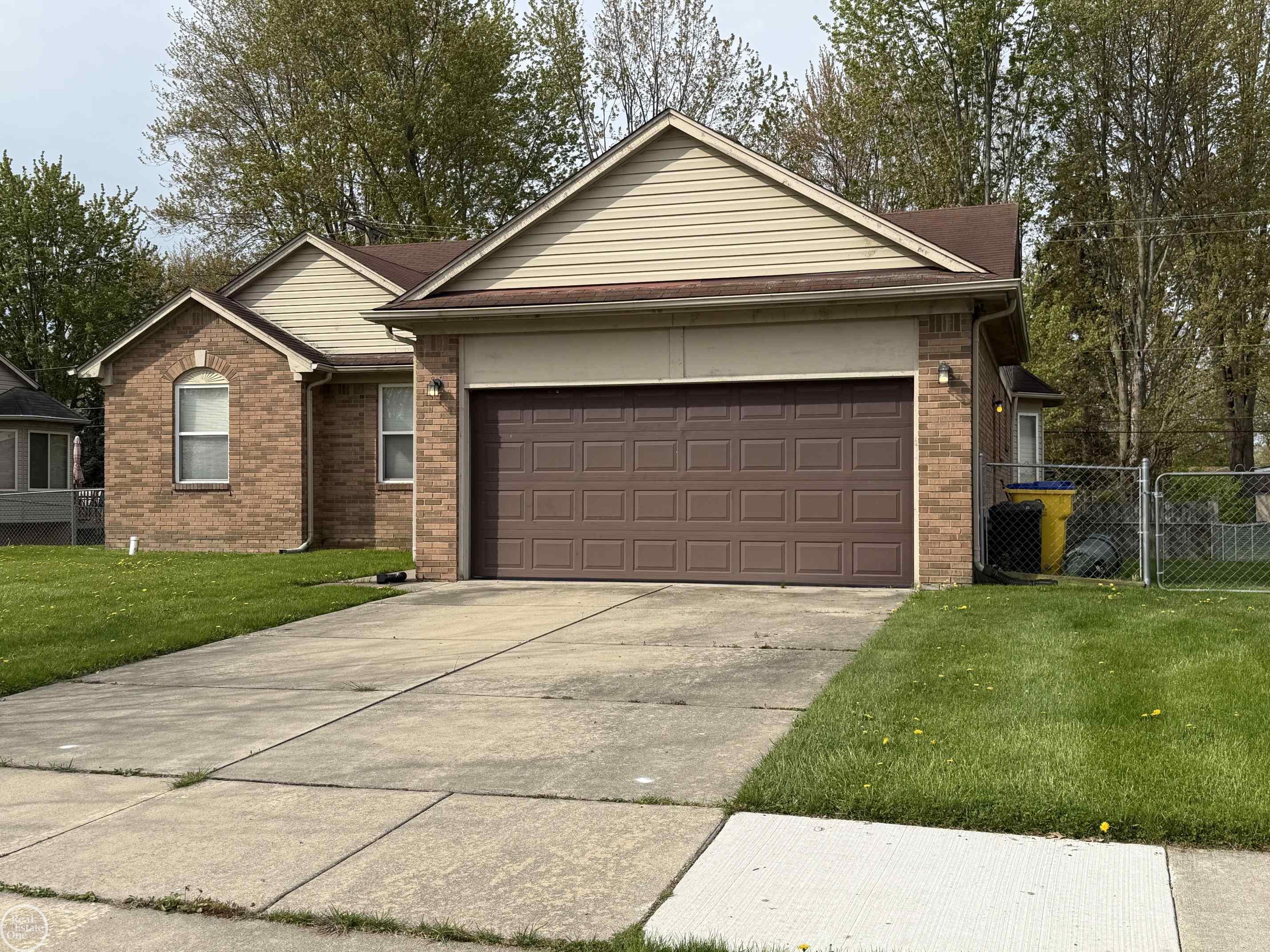 Photo 1 of Single Family Residence at 51819 Kings Pointe Dr, New Baltimore, MI 48047 | MLS# 50206849 |  | Sold on 2026-05-27