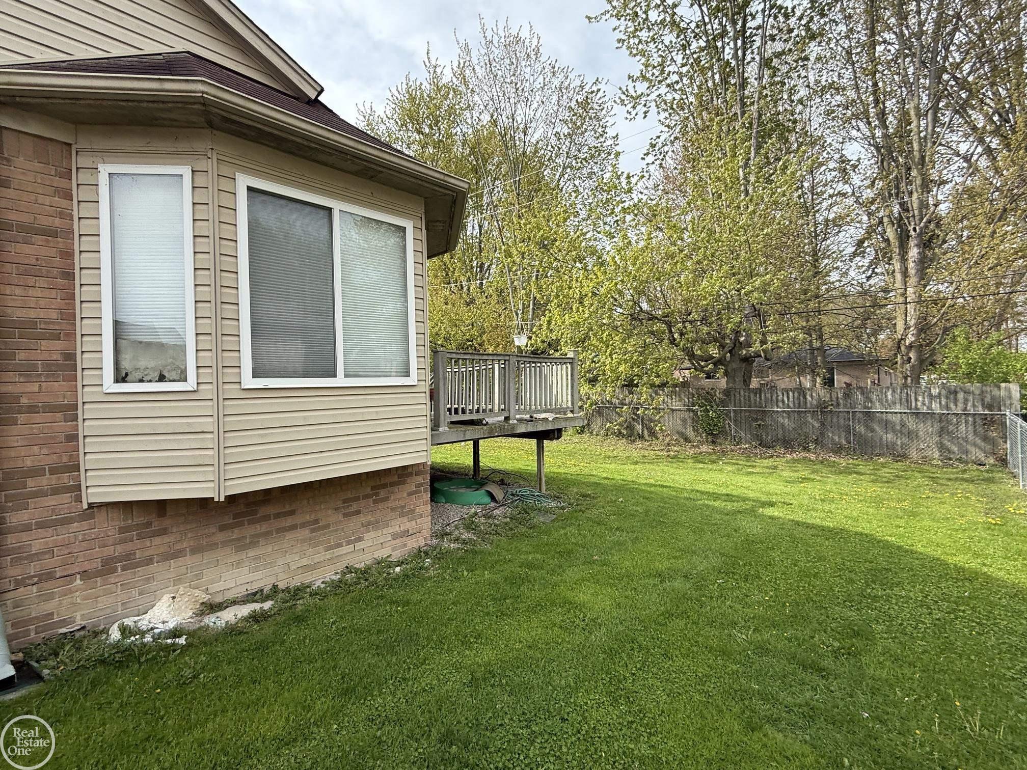Photo 4 of Single Family Residence at 51819 Kings Pointe Dr, New Baltimore, MI 48047 | MLS# 50206849 |  | Sold on 2026-05-27