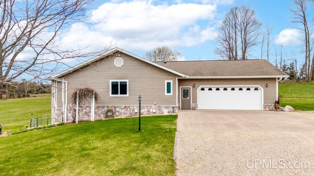 N2069 Stone Cliff Drive, Vulcan, MI, 49870
