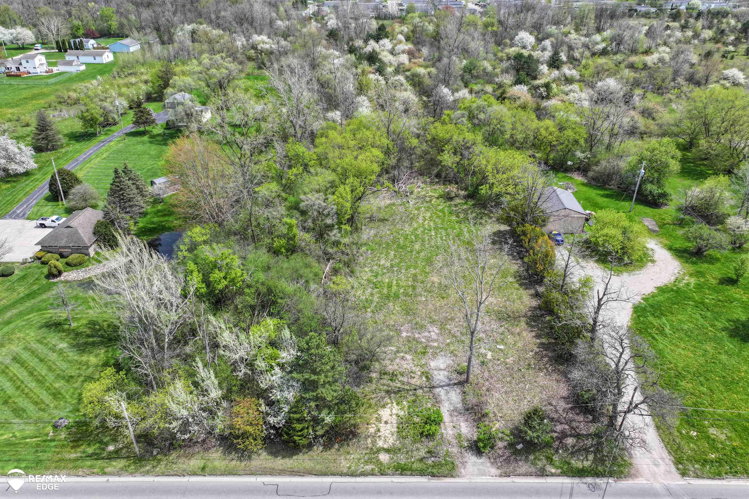 2nd image of 3353 S Center Rd, Burton, MI 48519 | MLS# 5050206864