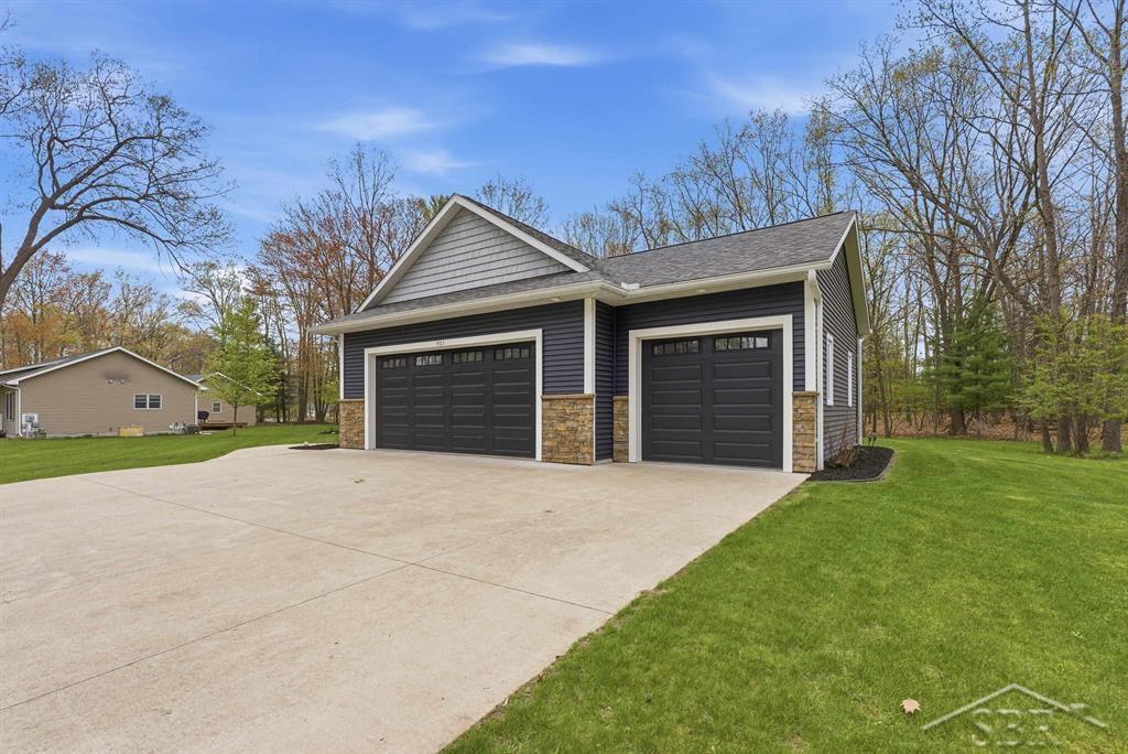 921 S Crooked Tree Lane, Midland, MI, 48640