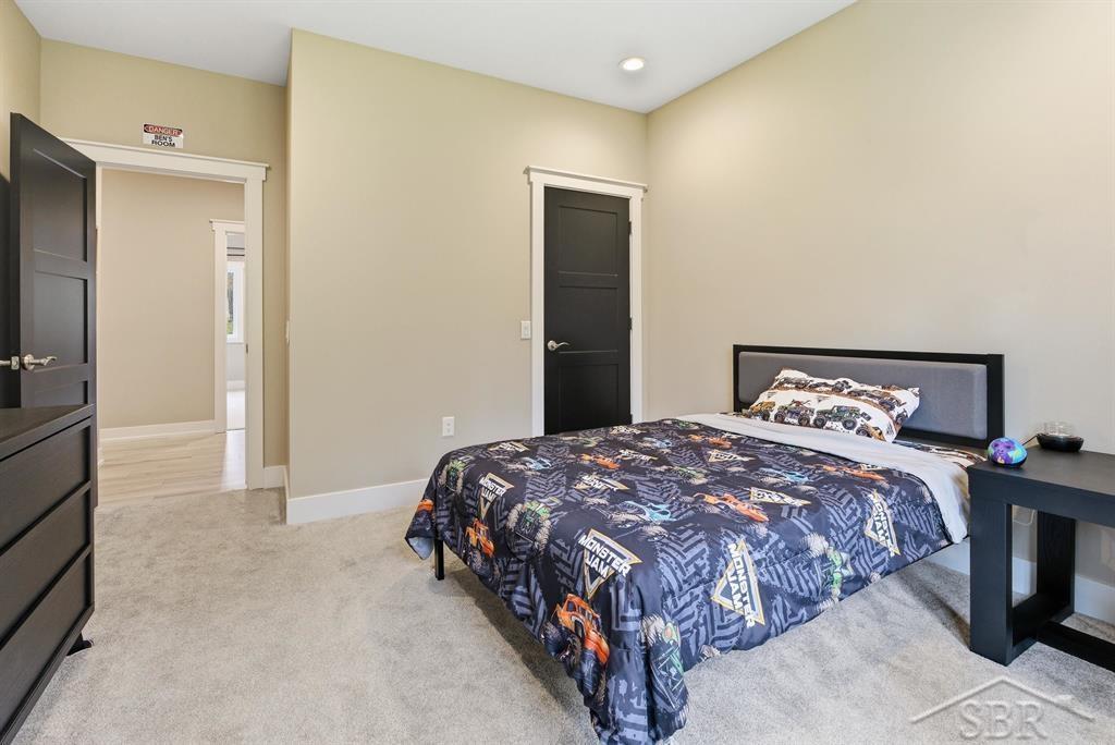 921 S Crooked Tree Lane, Midland, MI, 48640