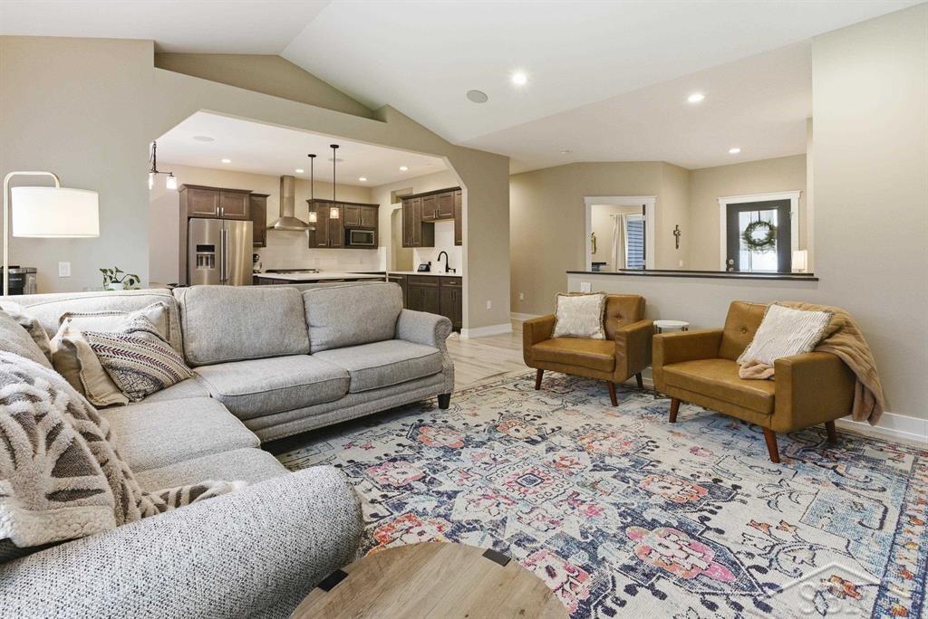 921 S Crooked Tree Lane, Midland, MI, 48640