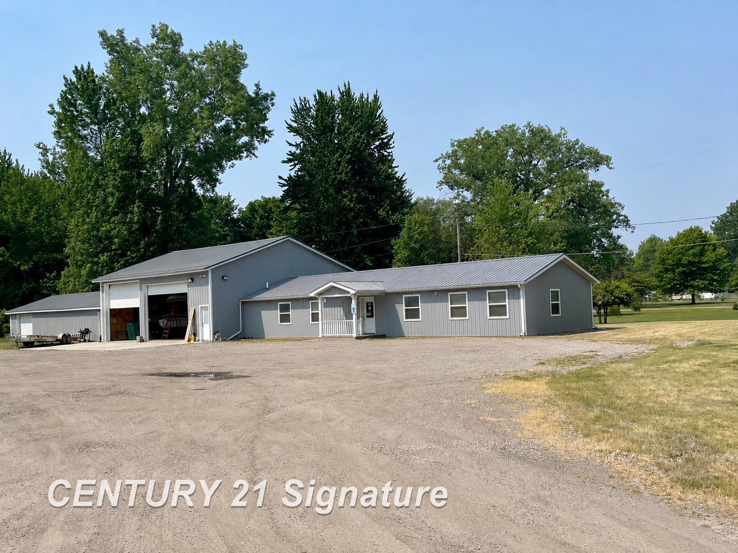 21925 Gratiot Road, Merrill, MI, 48637