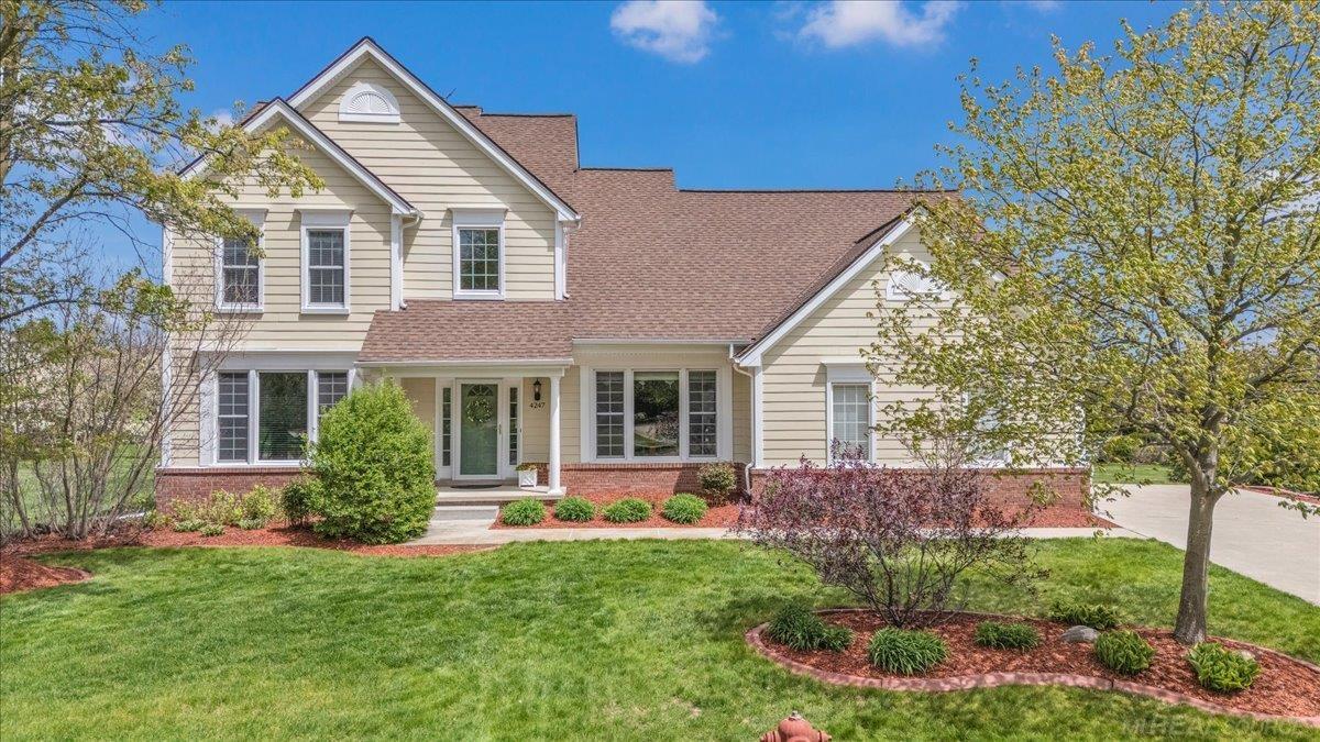 4247 Bold Meadows Street