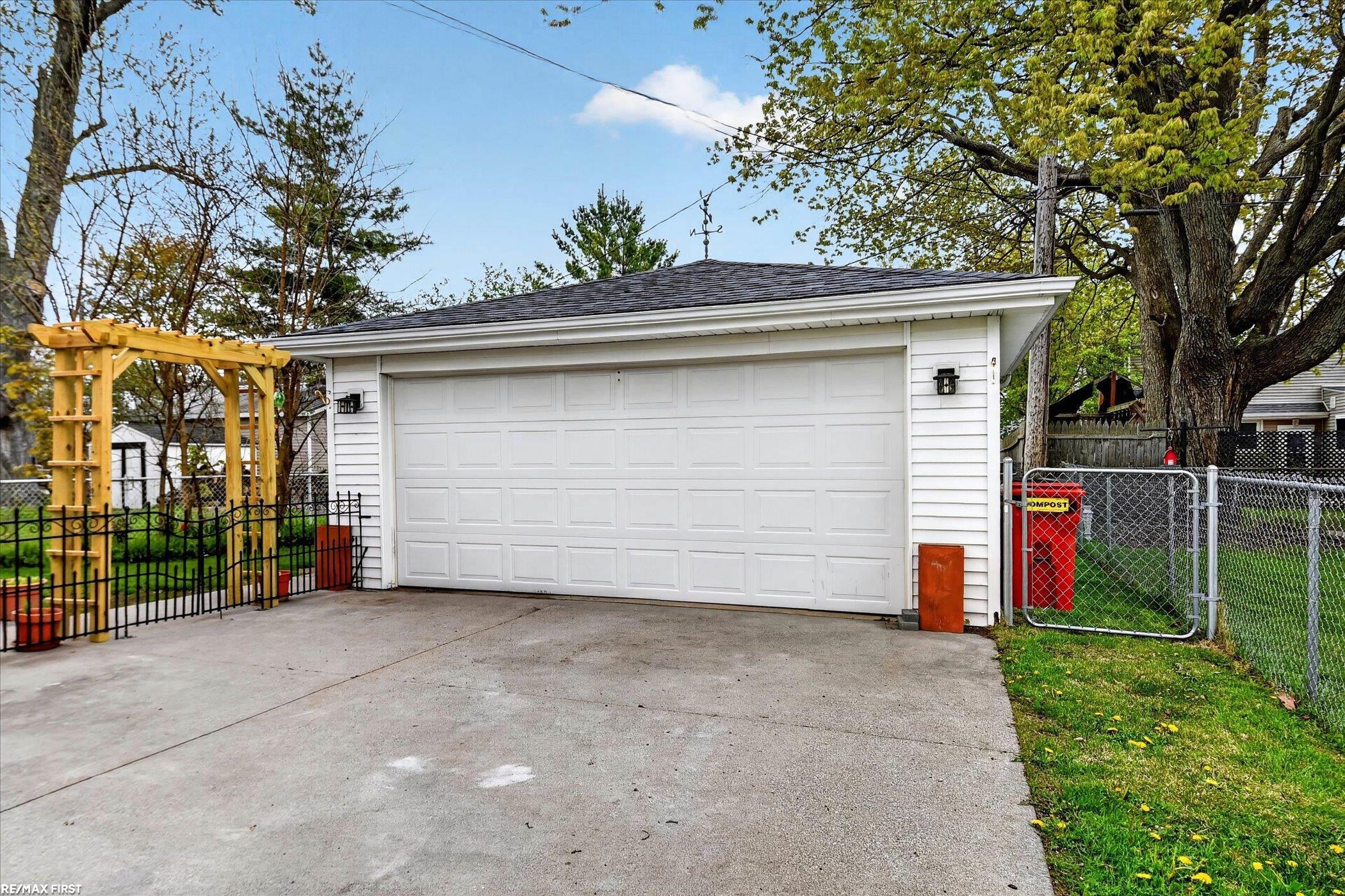1245 Minnesota Court, Marysville, MI, 48040