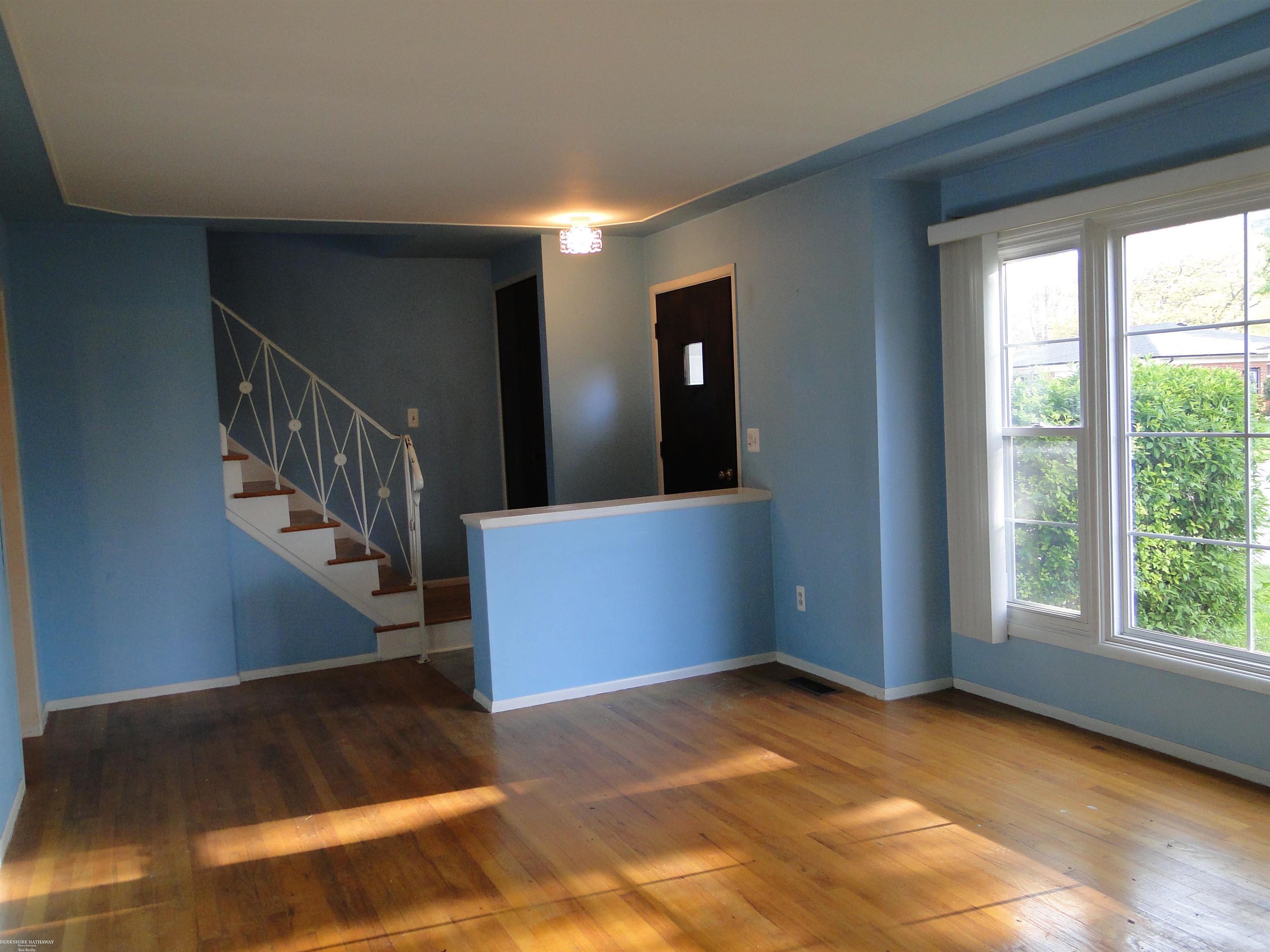 30416 Eiffel Avenue, Warren, MI, 48088