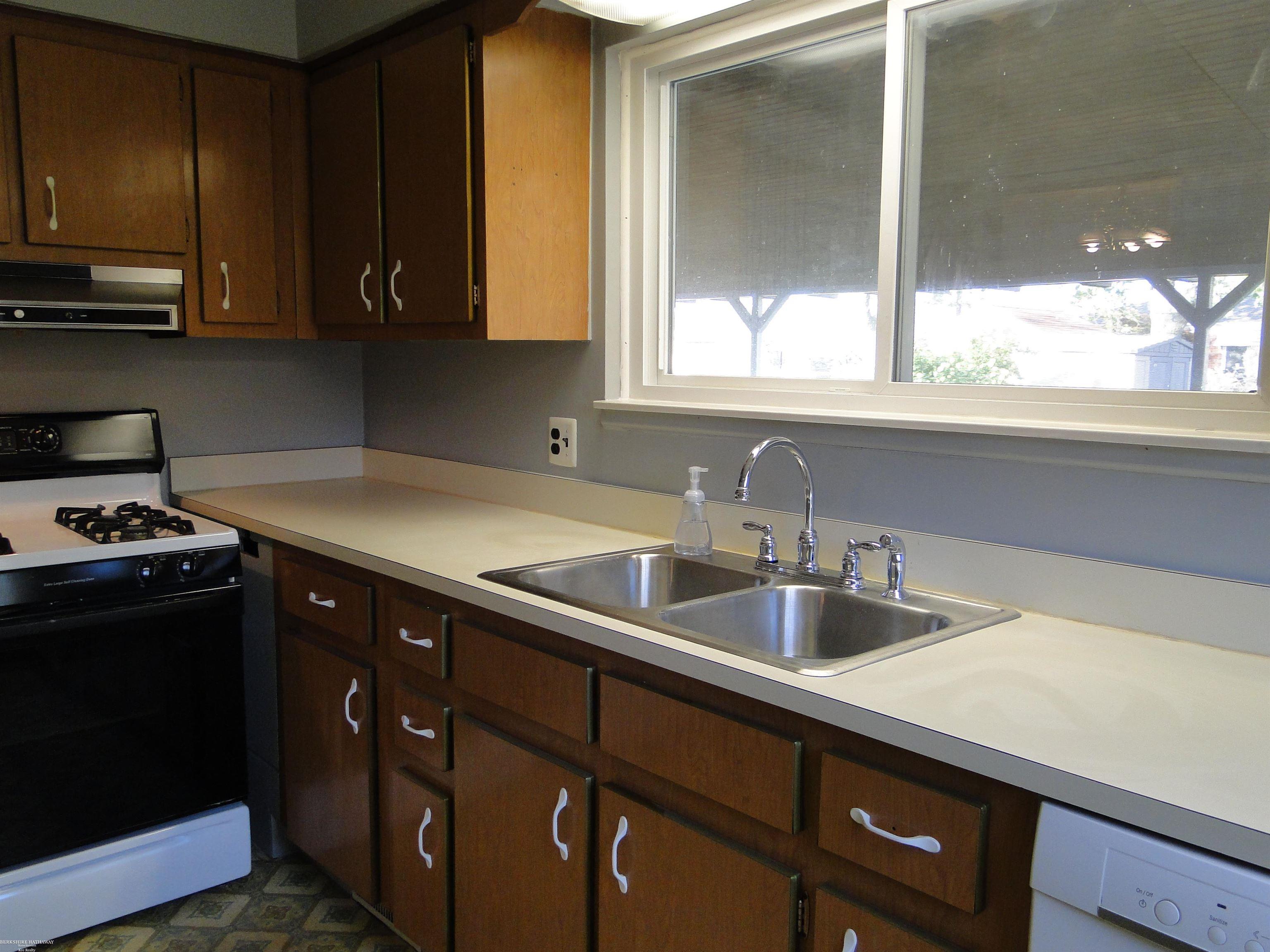 30416 Eiffel Avenue, Warren, MI, 48088
