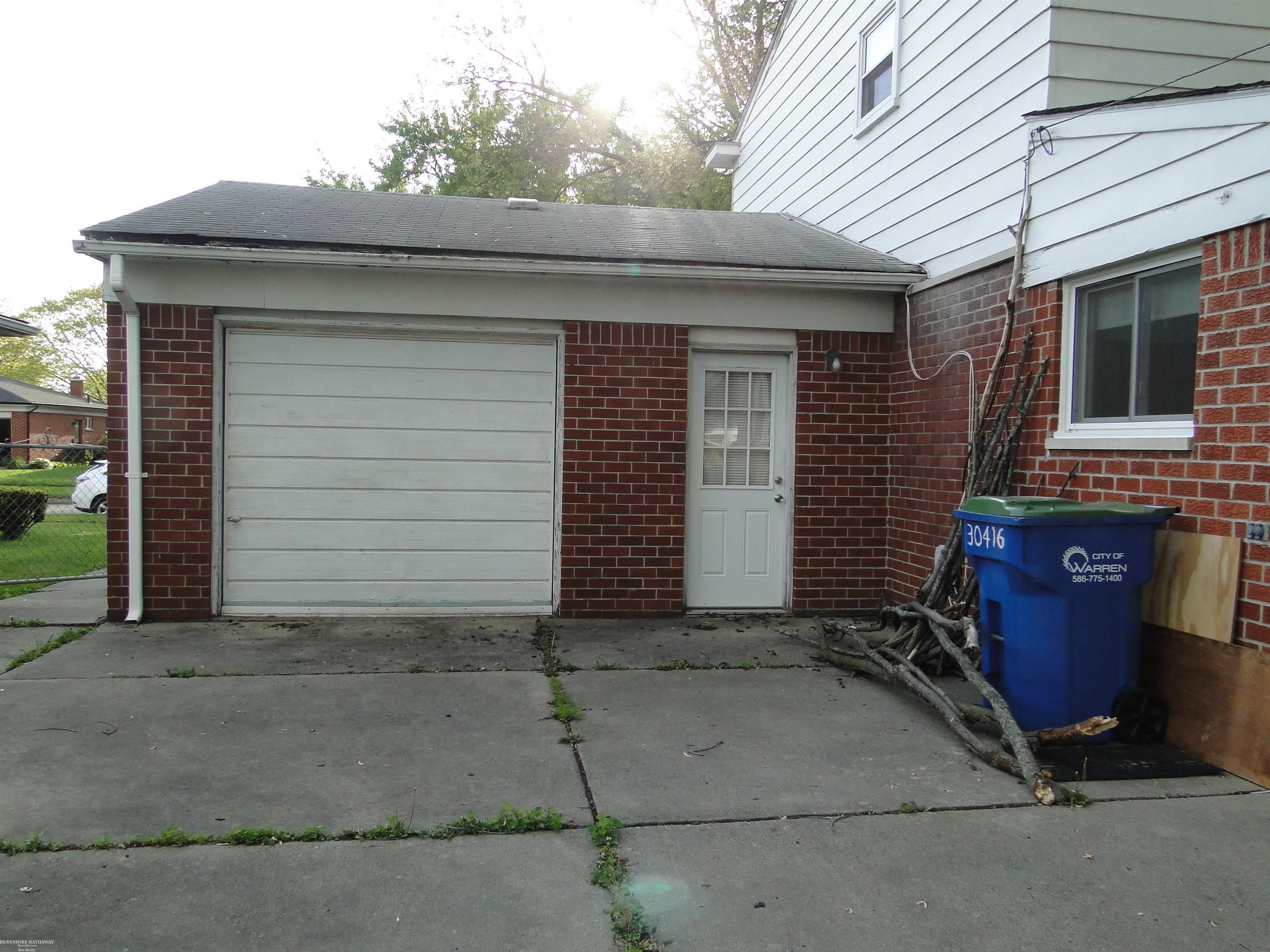 30416 Eiffel Avenue, Warren, MI, 48088