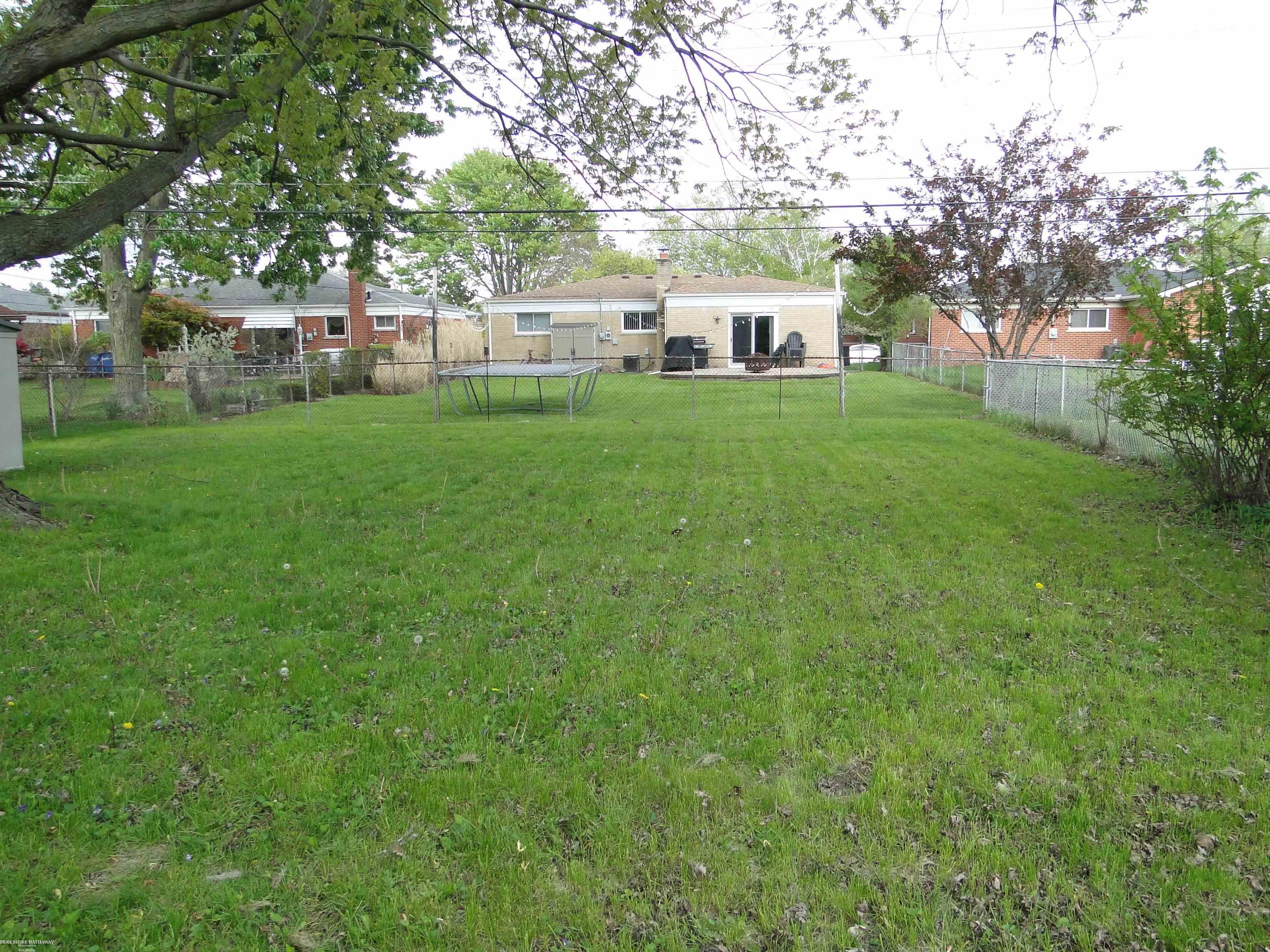 30416 Eiffel Avenue, Warren, MI, 48088