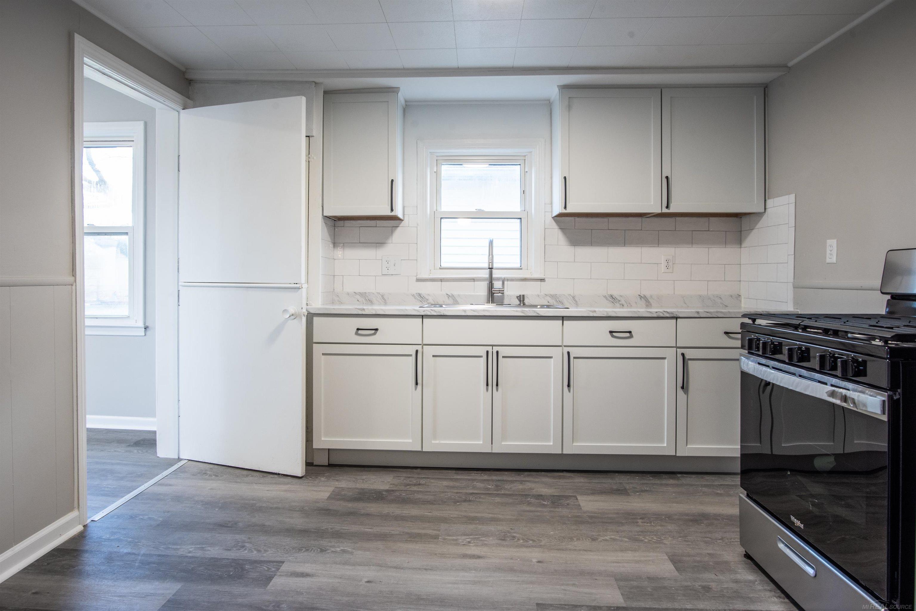 23742 Stewart Avenue, Warren, MI, 48089
