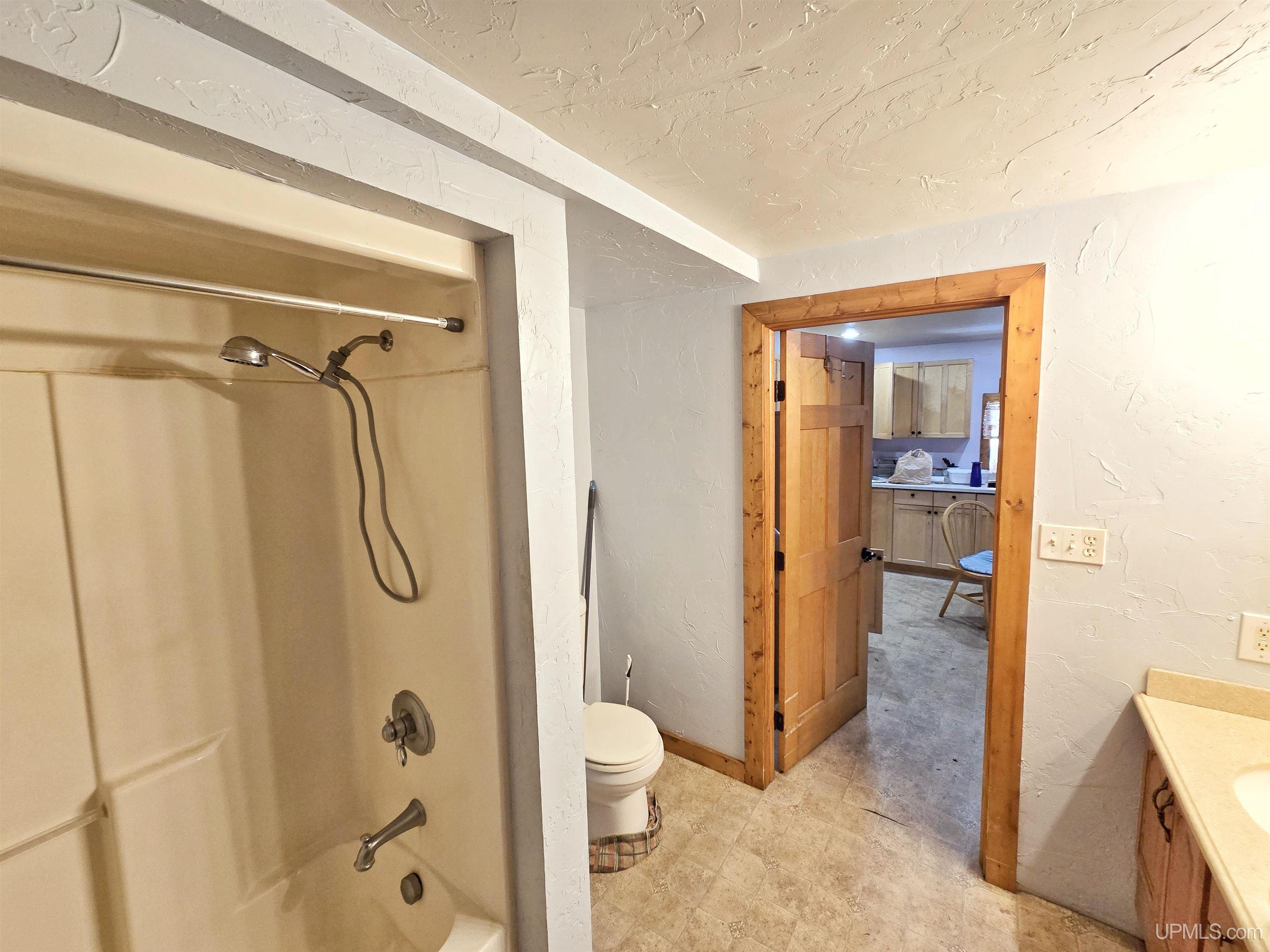 400 5th Street, Norway, MI, 49870