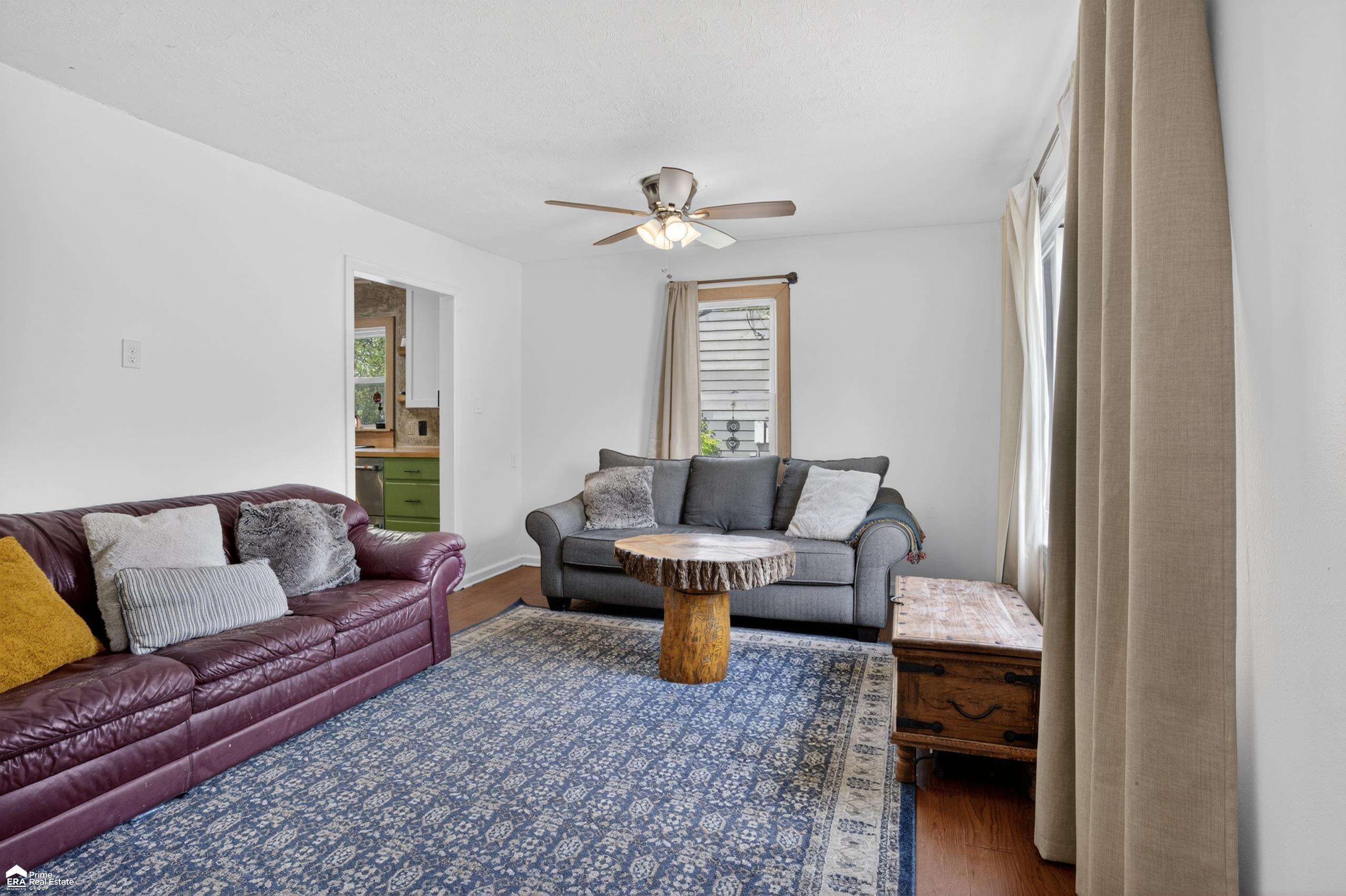 421 W Caroline Street, Fenton, MI, 48430