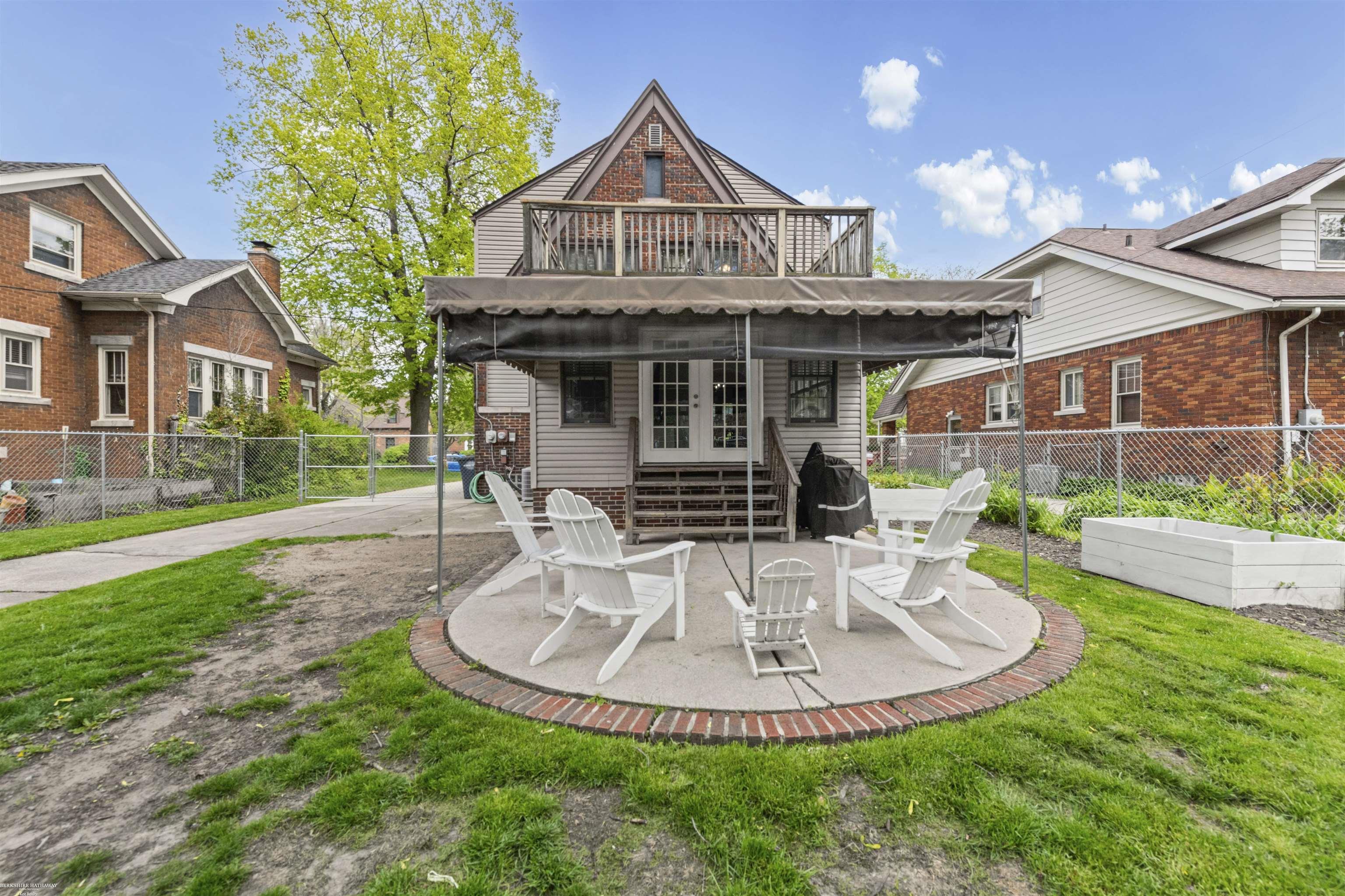 847 University Place, Grosse Pointe, MI, 48230