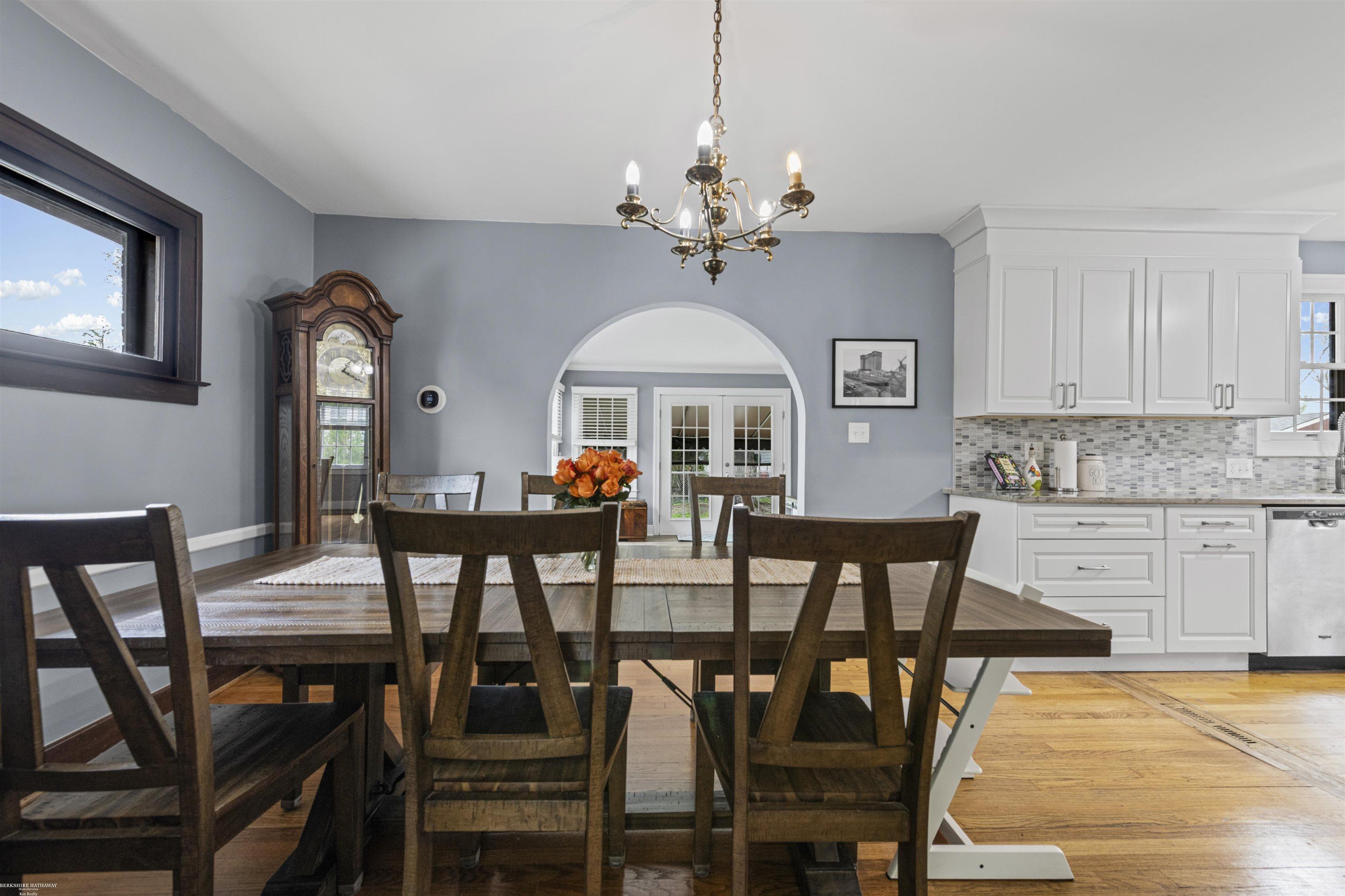 847 University Place, Grosse Pointe, MI, 48230