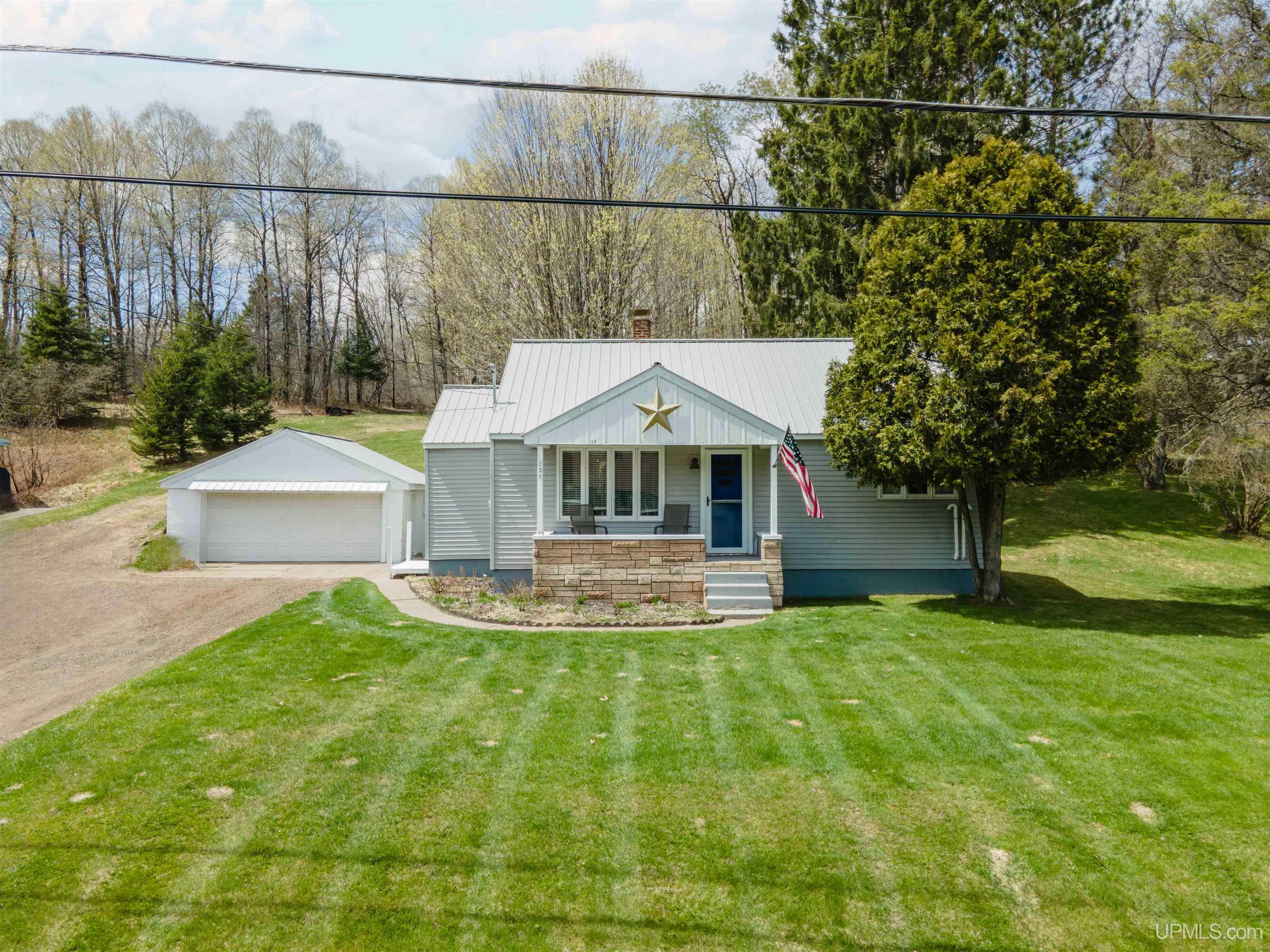 725 W Ice Lake Road, Iron River, MI, 49935