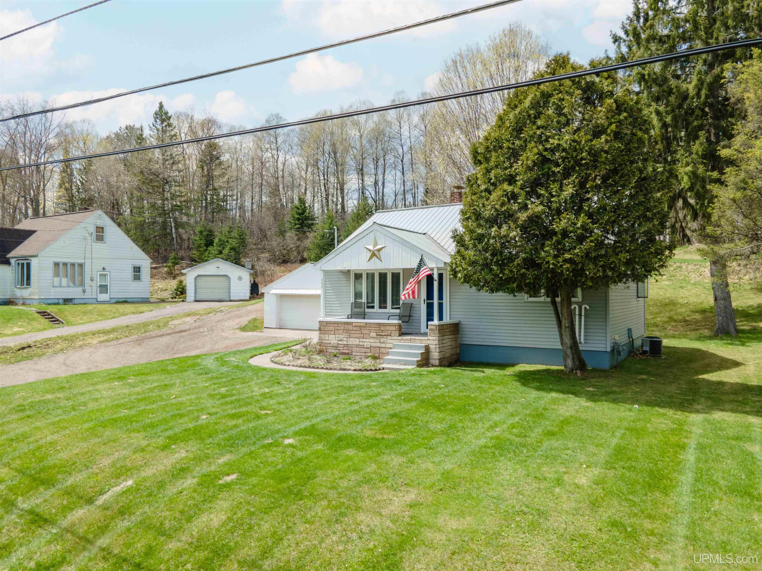 725 W Ice Lake Road, Iron River, MI, 49935