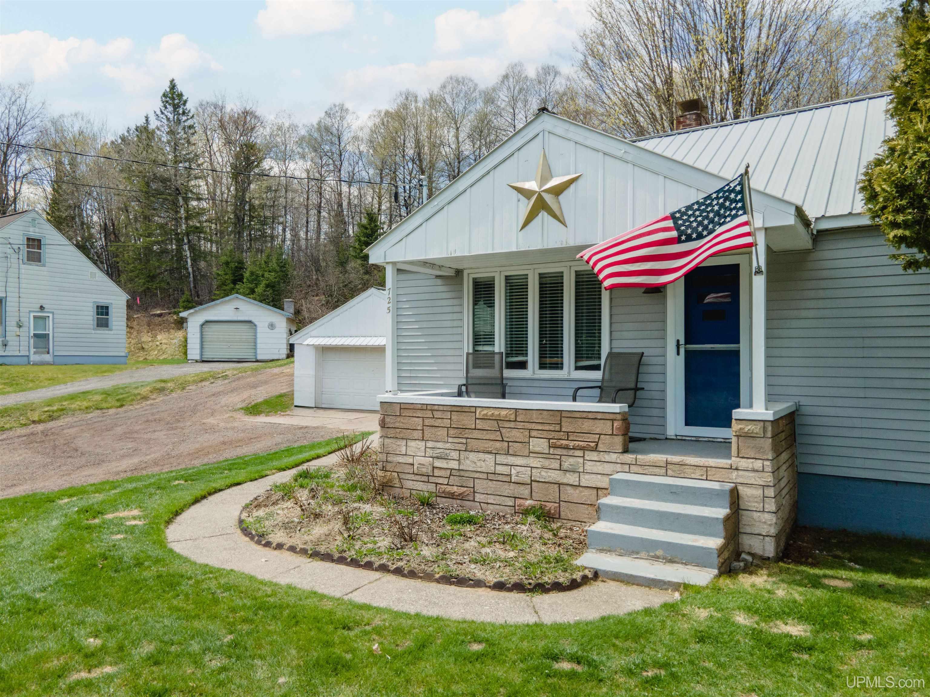 725 W Ice Lake Road, Iron River, MI, 49935