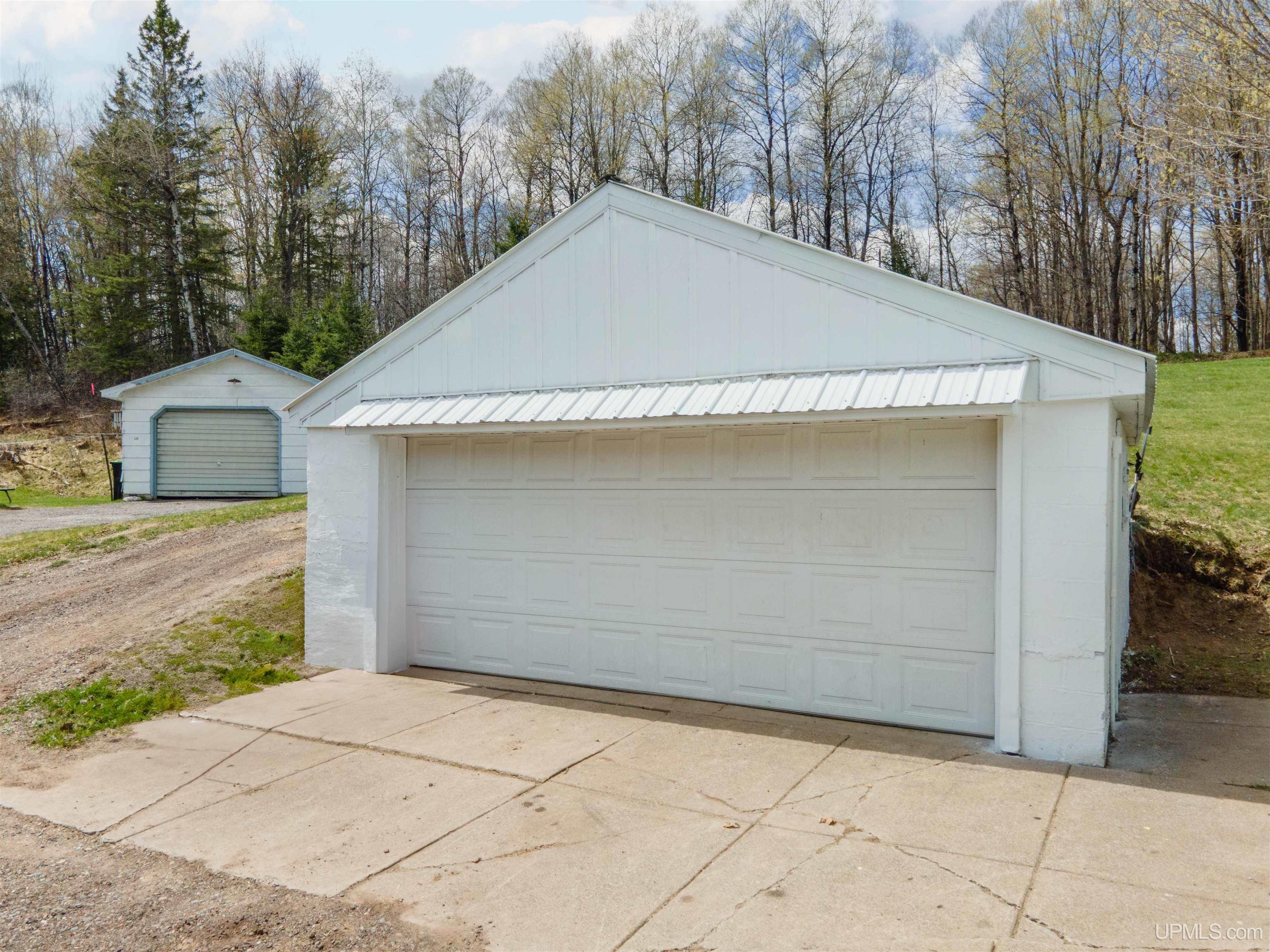 725 W Ice Lake Road, Iron River, MI, 49935
