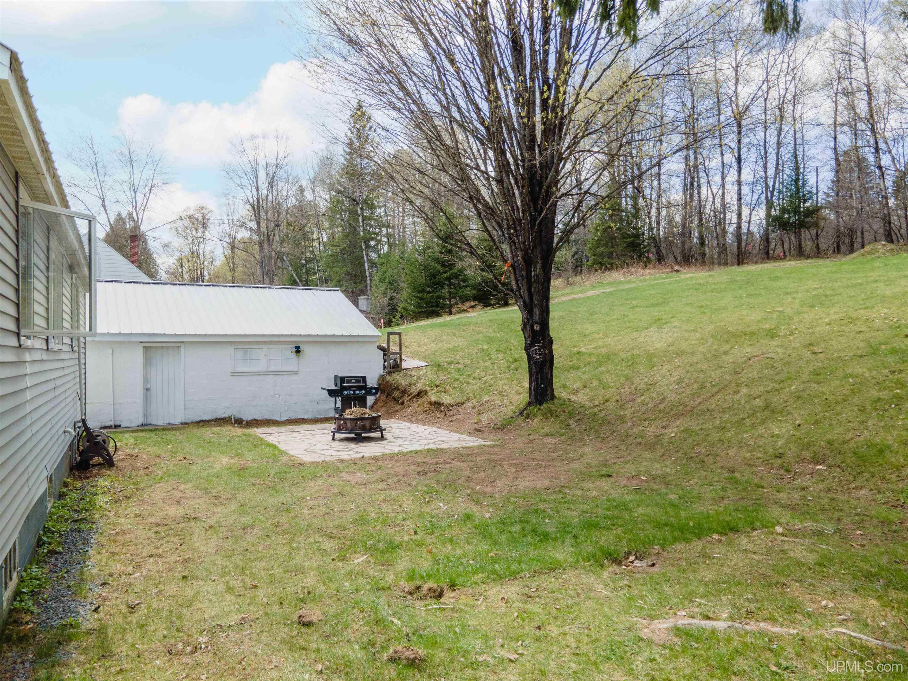 725 W Ice Lake Road, Iron River, MI, 49935
