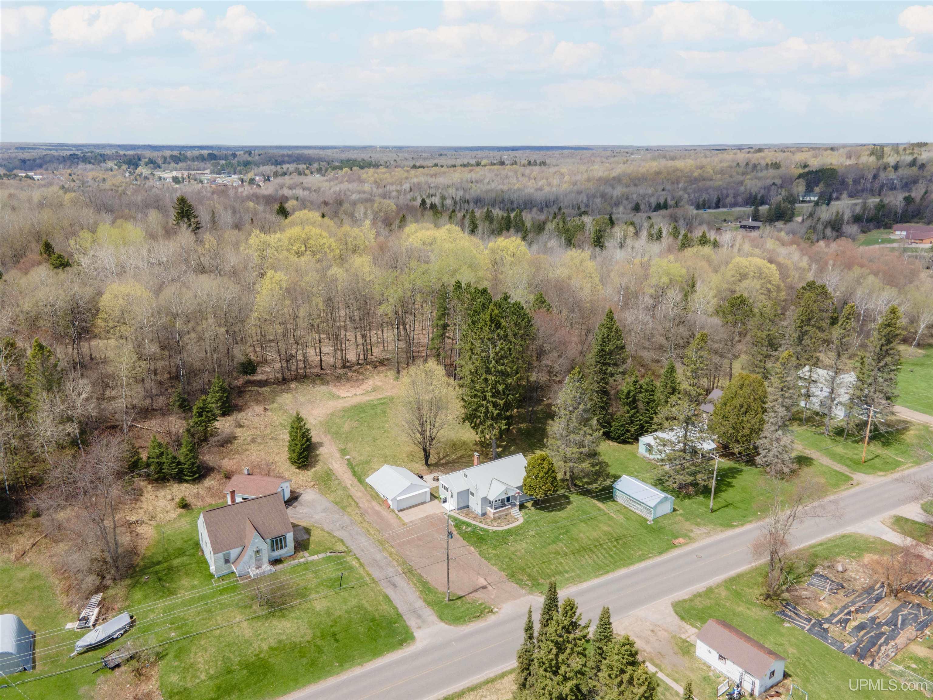 725 W Ice Lake Road, Iron River, MI, 49935