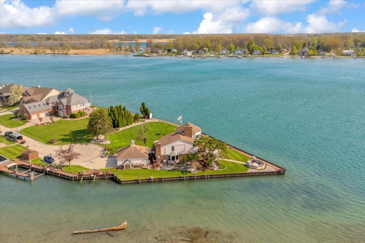 5th image of 523 Lathrop Ave, Algonac, MI 48001 | MLS# 50207103