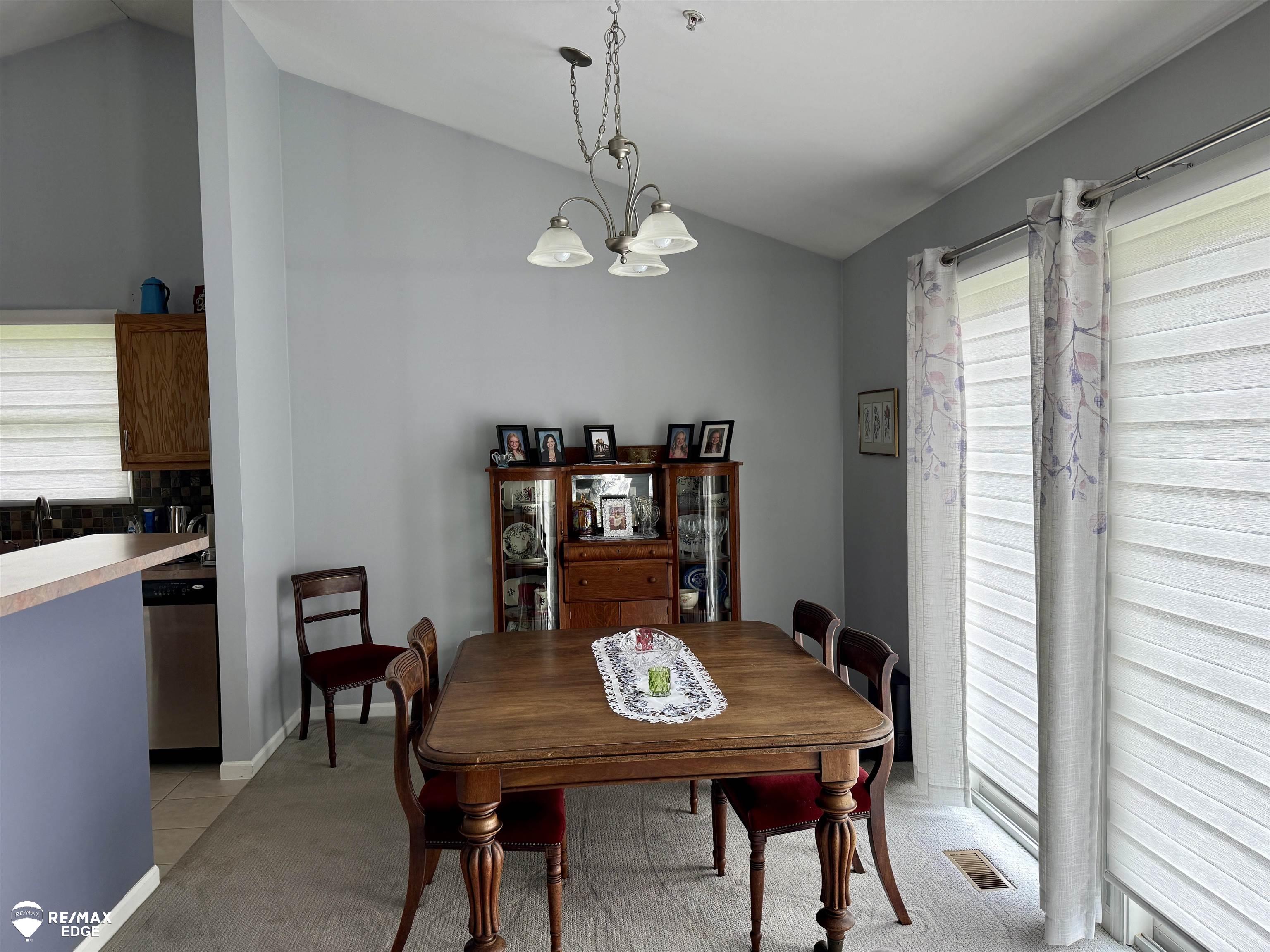 2131 Carriage Hill Circle photo 6